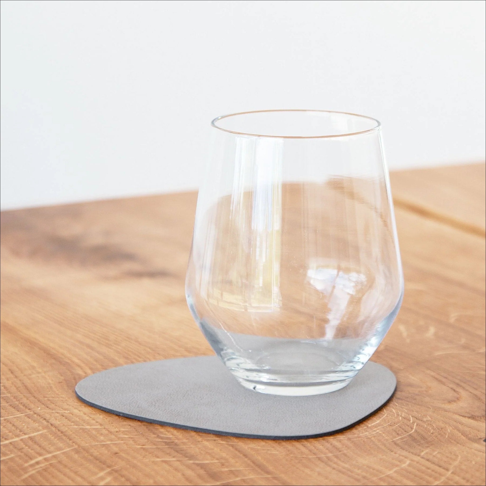 LIND DNA Nupo Curve Coaster Set - Non-Slip, Durable Light Grey Drink Coasters for Coffee Tables, Bars & Home Decor - Perfect for Protecting Furniture from Water Rings & Stains