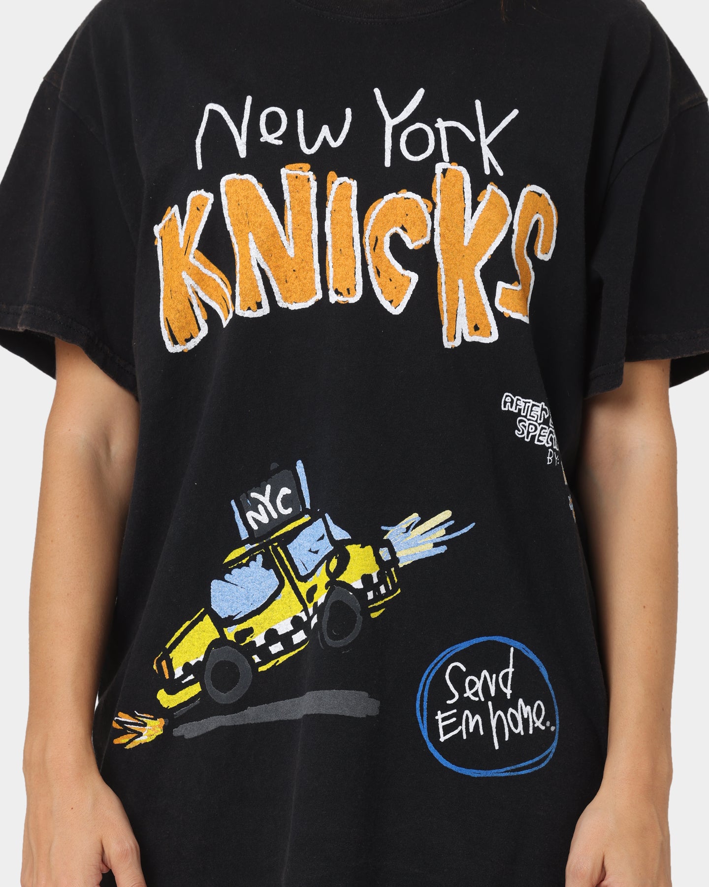 New York Knicks T-Shirt for Men - NBA Basketball Fan Apparel - Black Wash Cotton Tee - Perfect for Game Day, School, and Casual Wear
