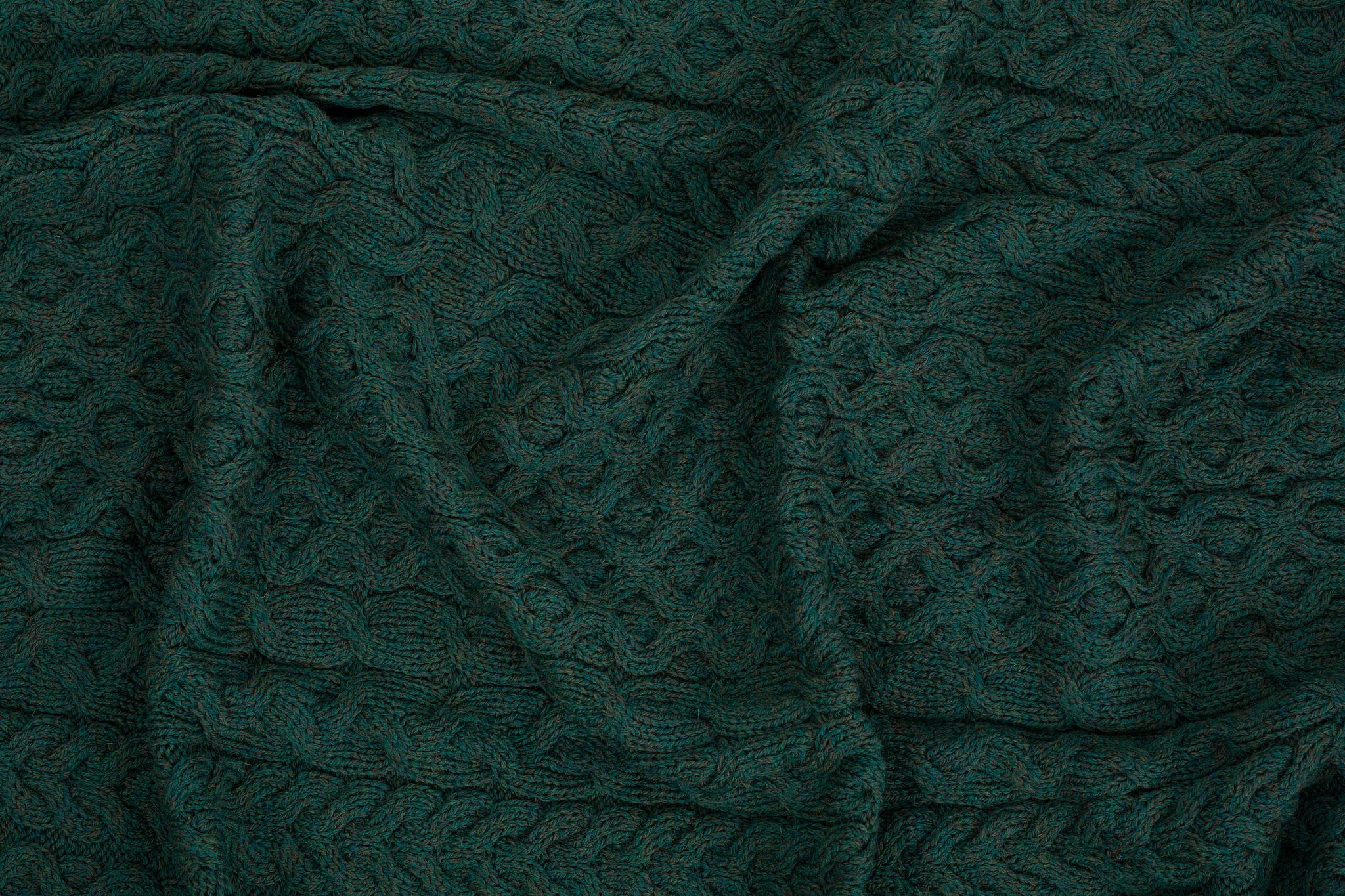 SAOL 100% Merino Wool Heavy Cable Knit Blanket - 42