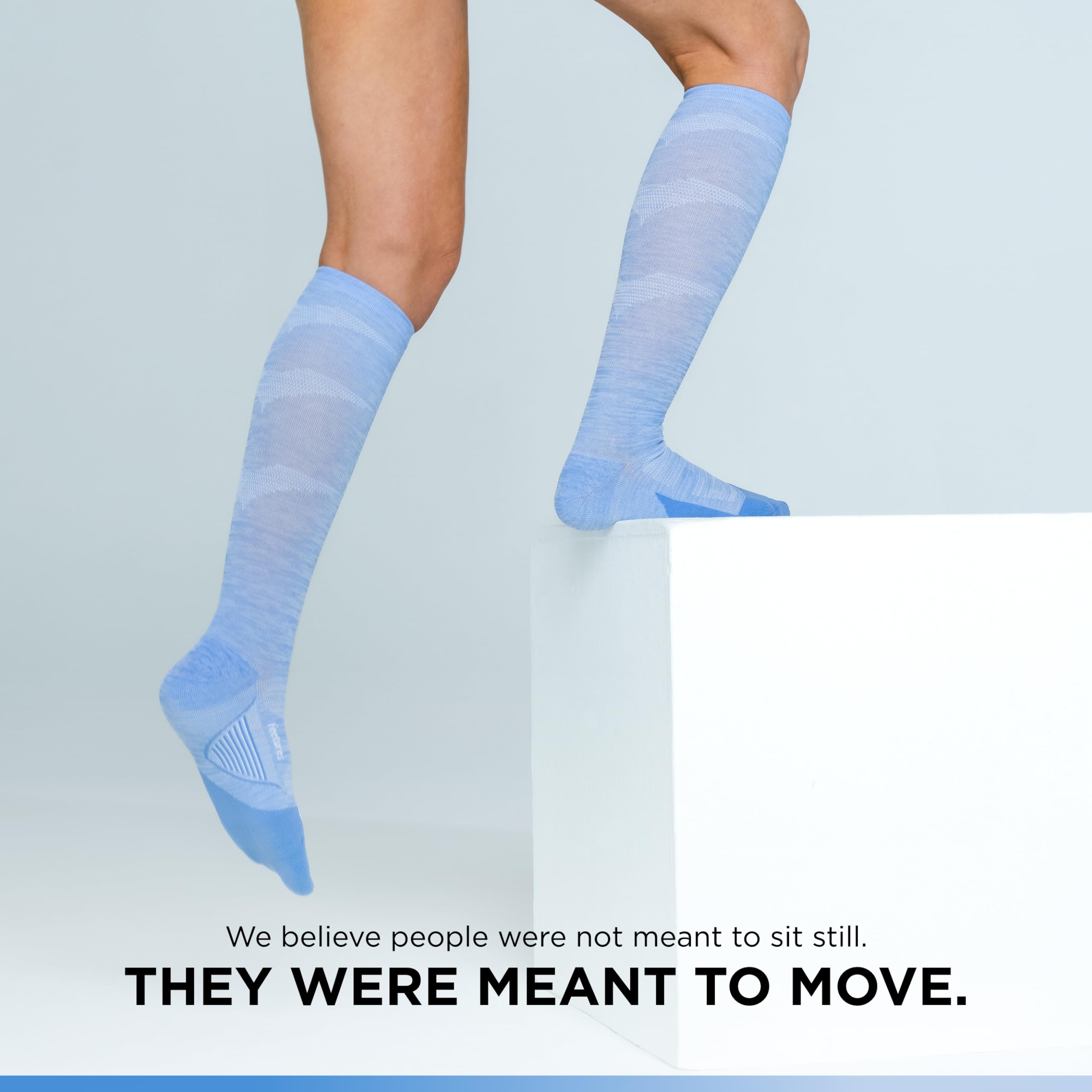 Feetures Compression Knee High Socks - Best Graduated Compression Socks for Women & Men - 1 Pair - Perfect for Running, Travel & Circulation Support