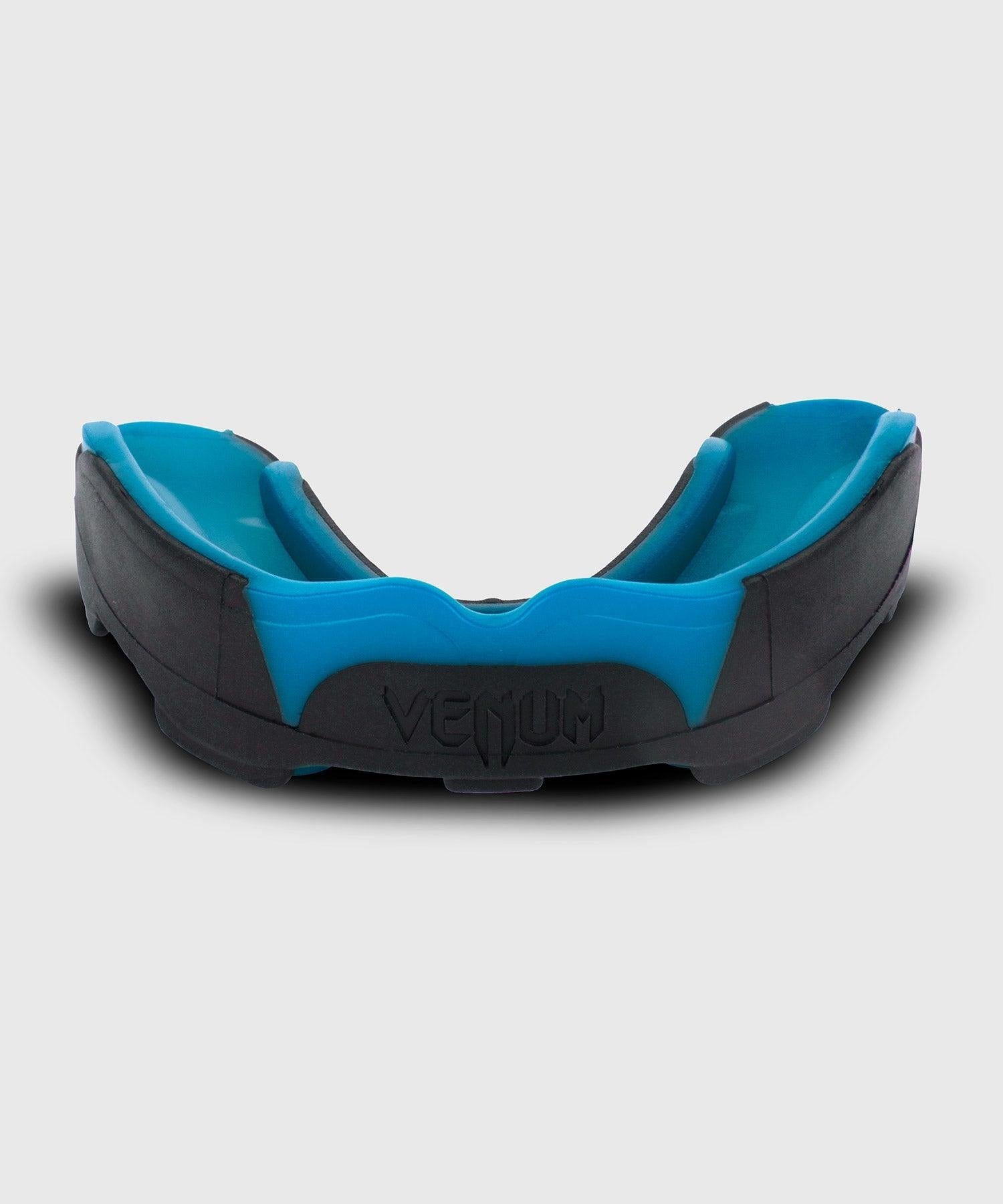Venum Predator Mouthguard - Black & Blue MMA Boxing UFC Training Mouth Guard for Fighters & Athletes - Perfect for Combat Sports, Martial Arts & High-Impact Training