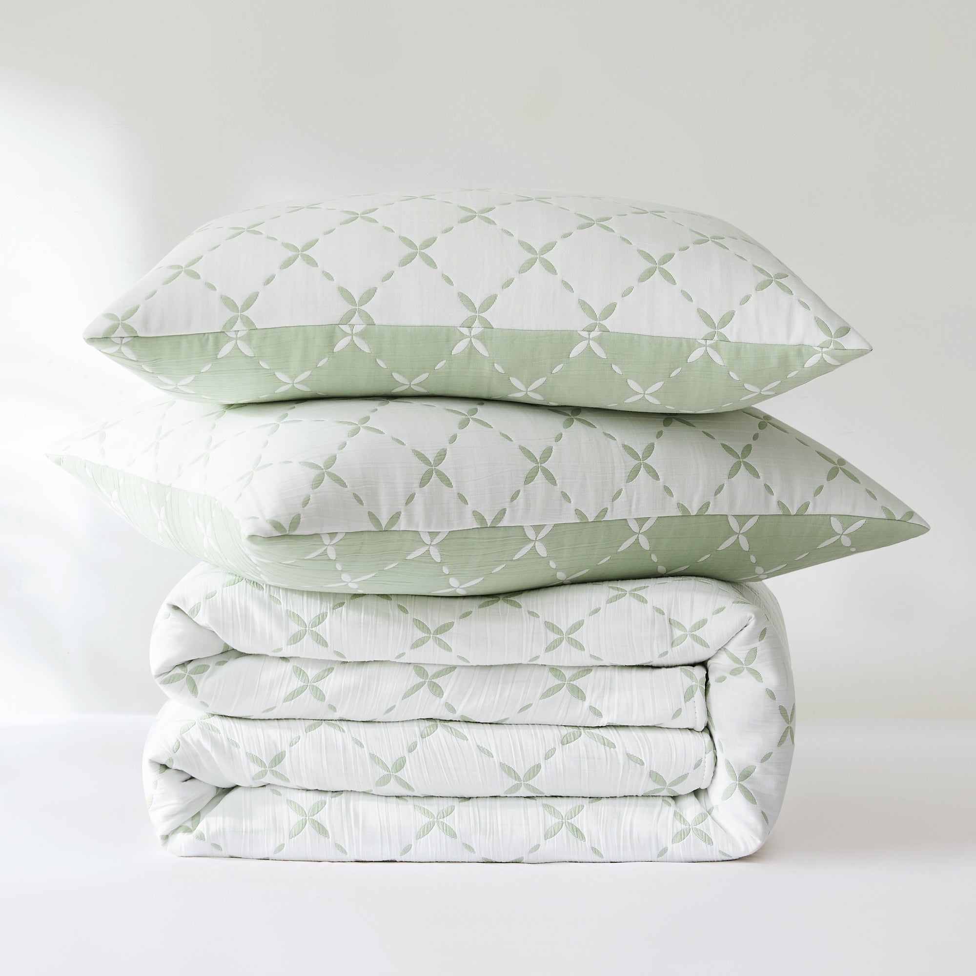 Luxury Diamond Leaf Jacquard Reversible Matelasse Coverlet Set - Queen Size Bedspread for Master Bedroom & Guest Room Decor