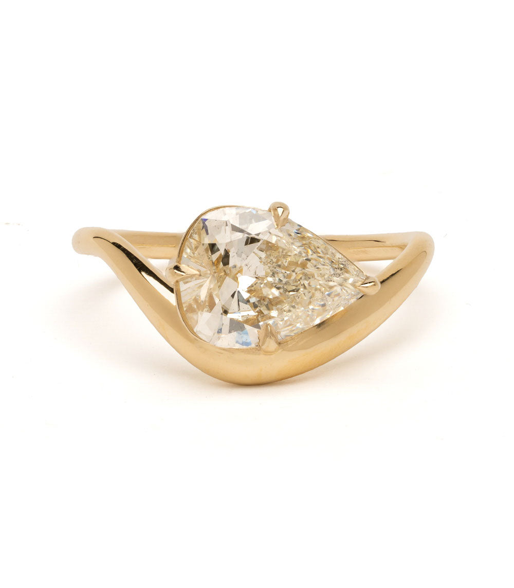 Natural Solitaire Pear Diamond Engagement Ring for Women - Elegant Wedding Band, Proposal Jewelry Gift for Her - Perfect for Anniversaries, Valentine's Day & Special Occasions