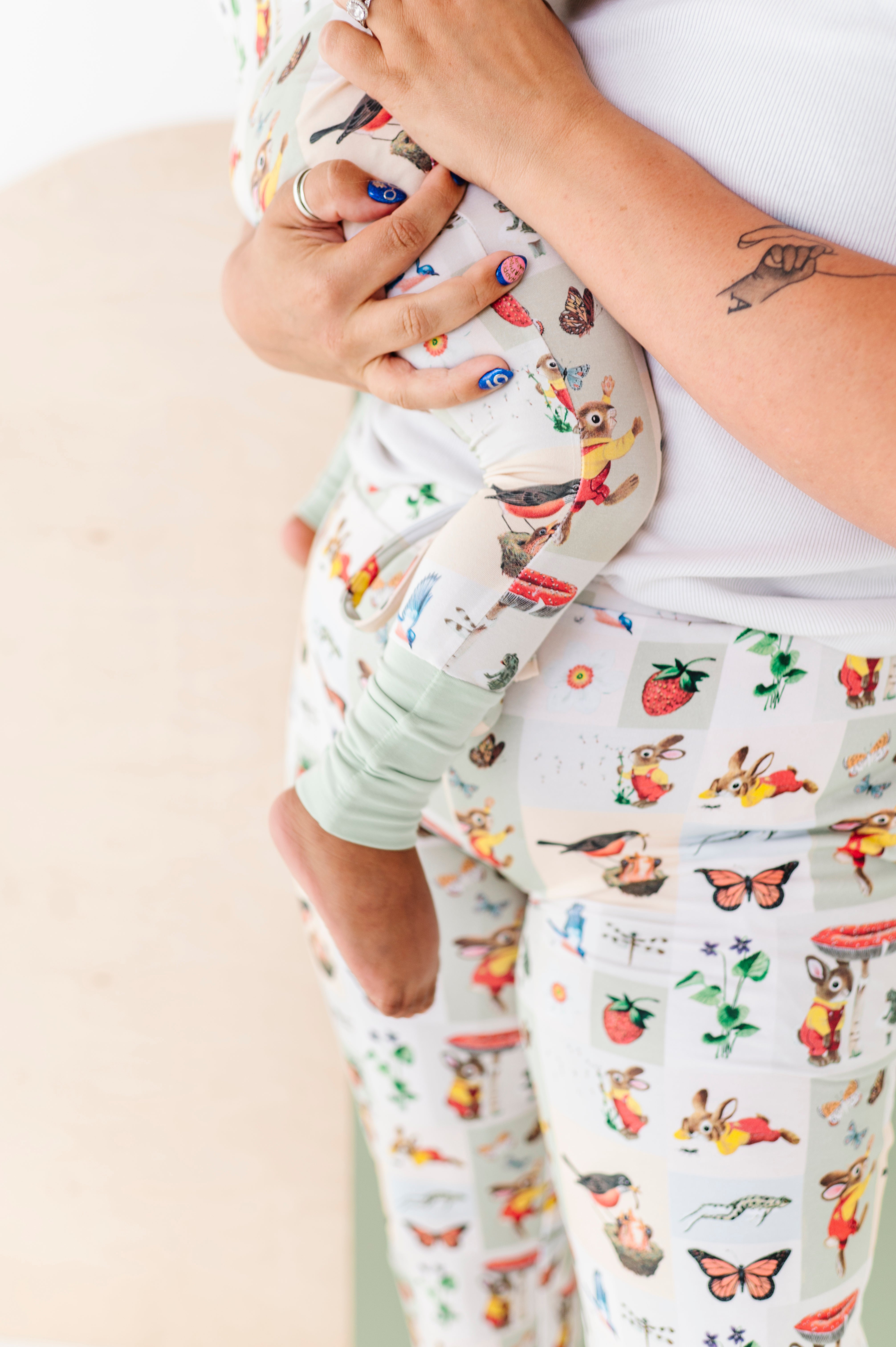 Richard Scarry's I Am A Bunny Sunny Days Adult Dreamwalker Joggers - Cozy Lounge Pants for Women, Cute Bunny Print Sleepwear & Casual Home Wear, Perfect for Relaxing, Yoga, and Bedtime Comfort