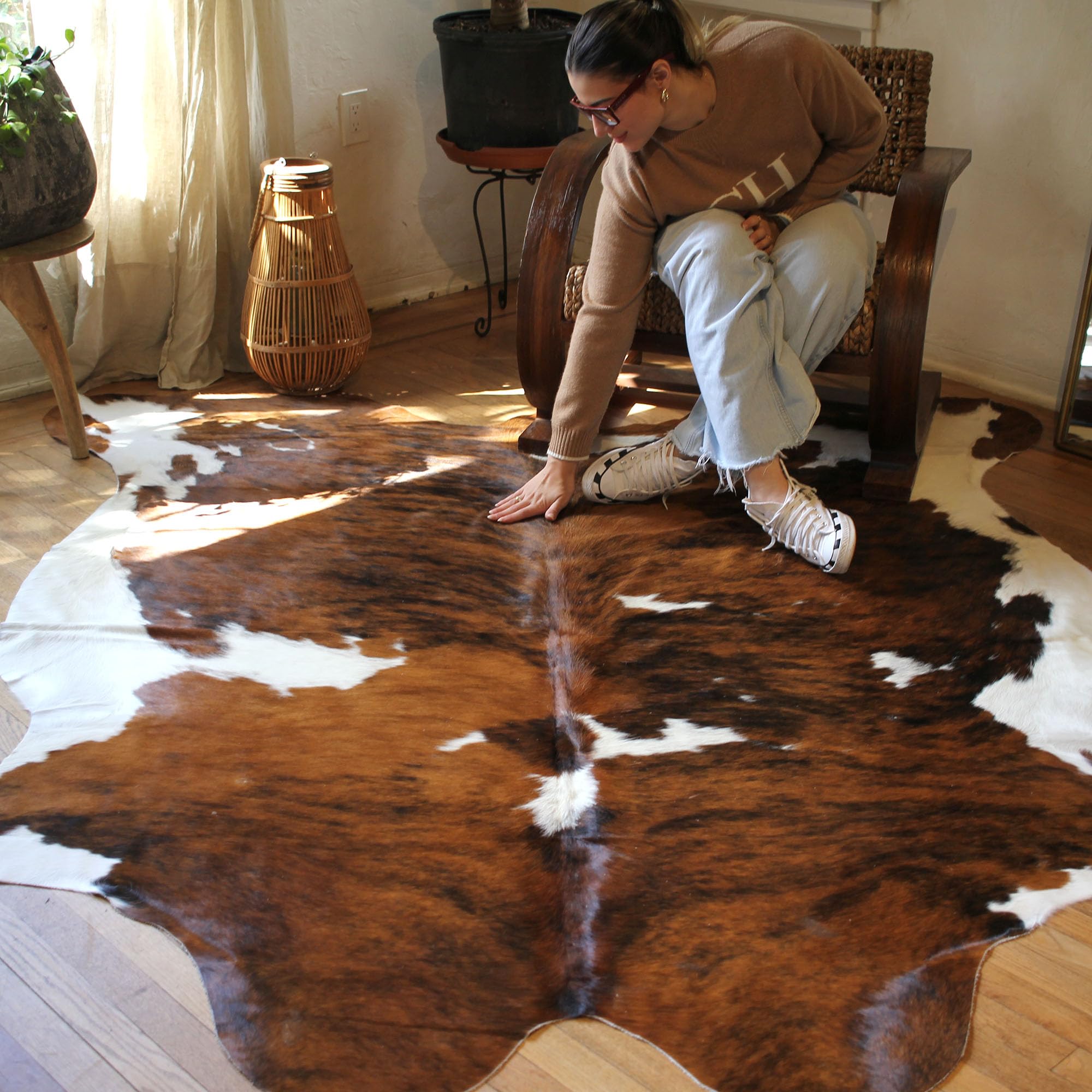 Premium Genuine Cowhide Rug - Natural Leather Hide Rugs for Living Room & Bedroom - Real Cowhide Area Rug for Rustic, Farmhouse & Modern Home Decor - Medium Tricolor Cowhide Rugs Collection - Perfect for Floor Decor, Pet Beds & Cozy Spaces