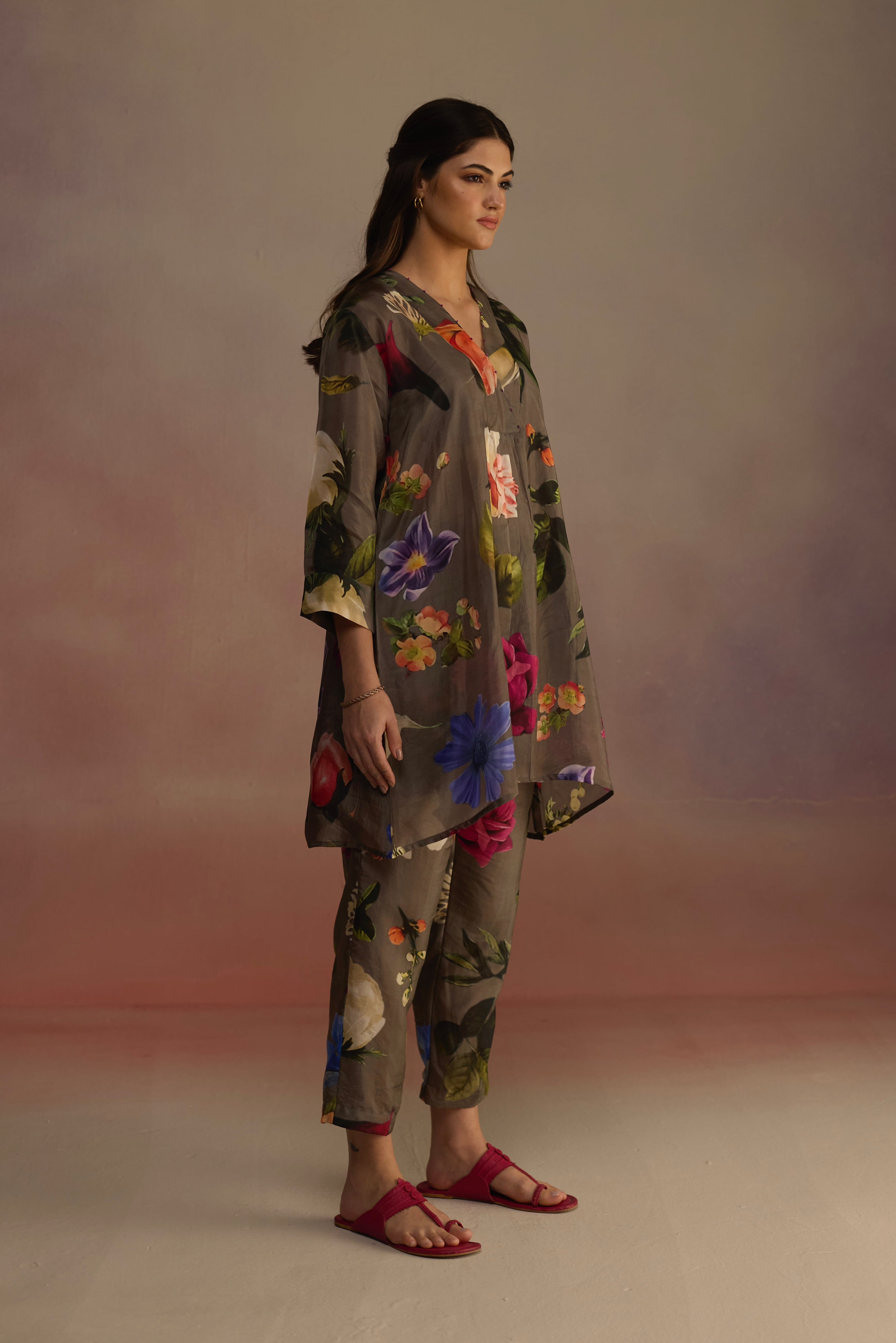 Stylish Iris Short Kurta Set for Women - Comfortable Cotton Ethnic Wear - Perfect for Casual Outings, Festivals & Parties