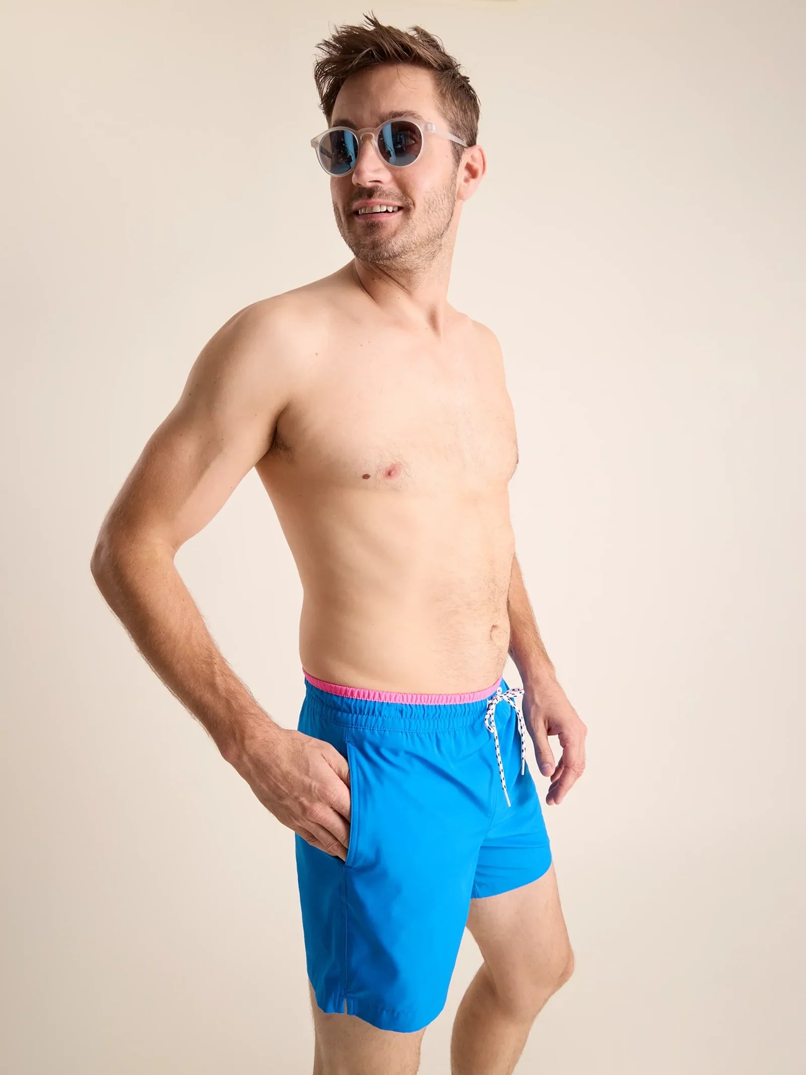 Chubbies 5.5 Inch The Prince of Prints Swim Trunks - Bright Blue Quick-Dry Swim Shorts for Men | Beach, Pool & Summer Vacation