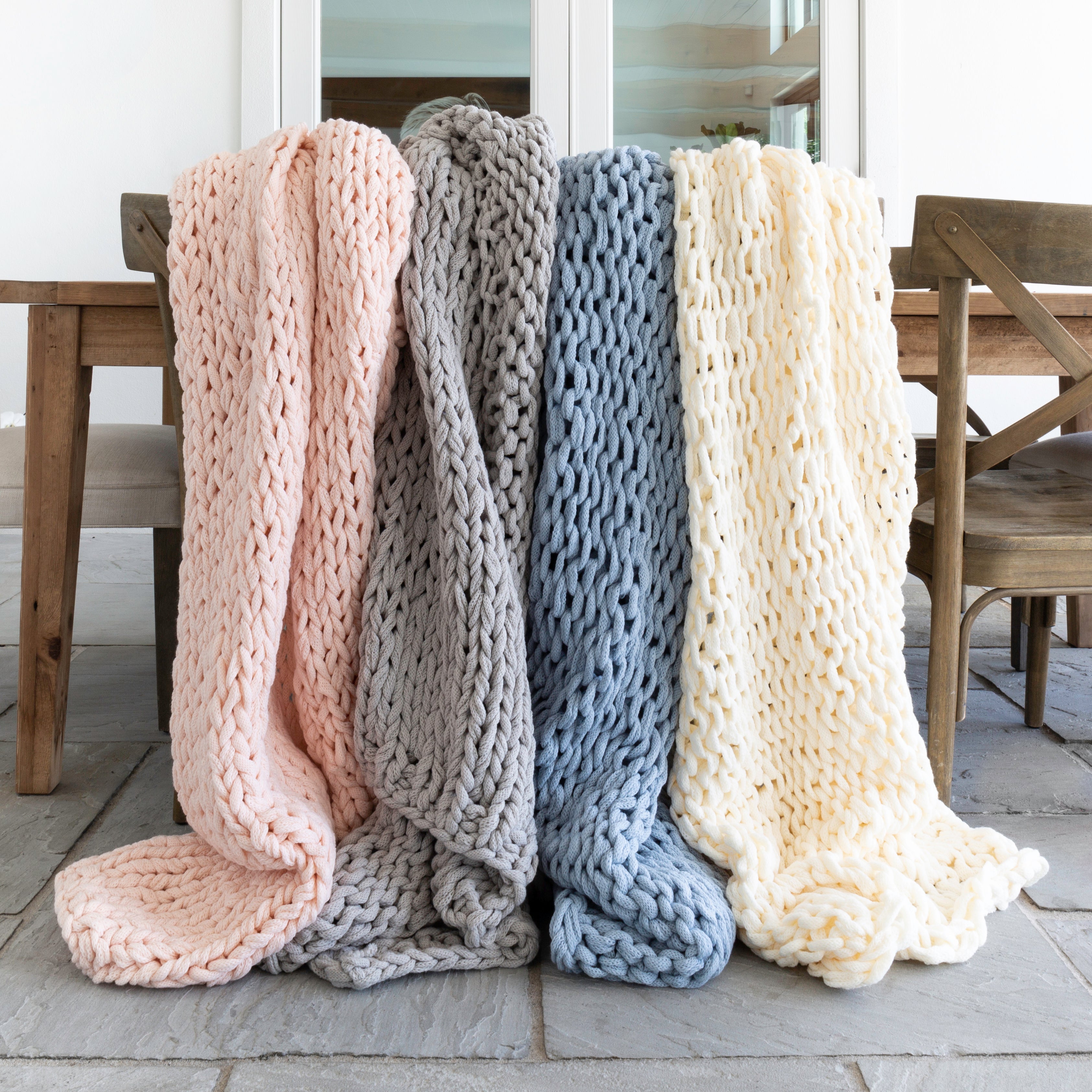 Oversized Chunky Knit Blanket - Soft & Cozy Extra Large Throw Blanket for Couch, Bed & Winter Warmth