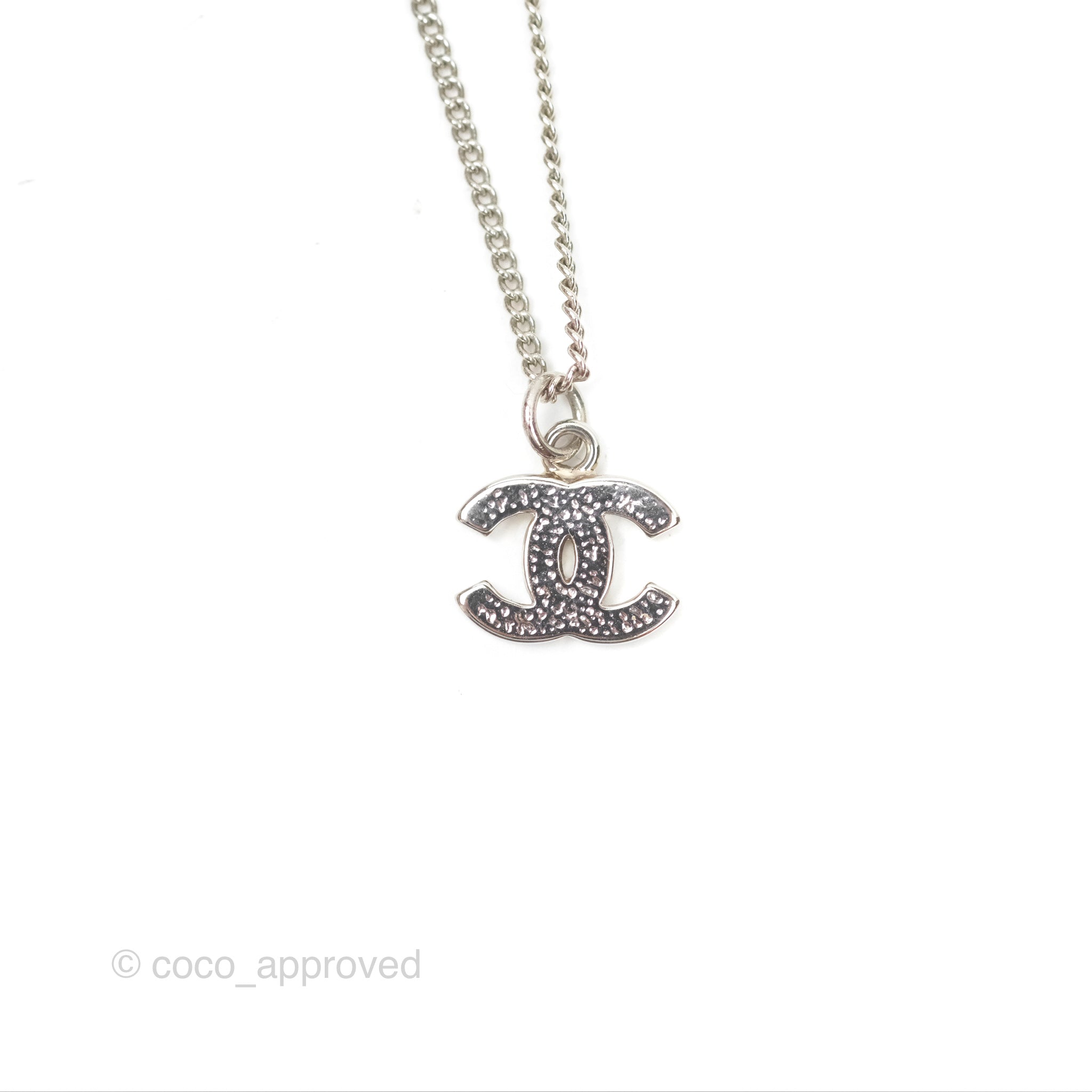 Chanel CC Pearl Necklace in Silver Tone 09V - Elegant Pearl Jewelry for Women | Perfect for Parties, Weddings & Special Occasions