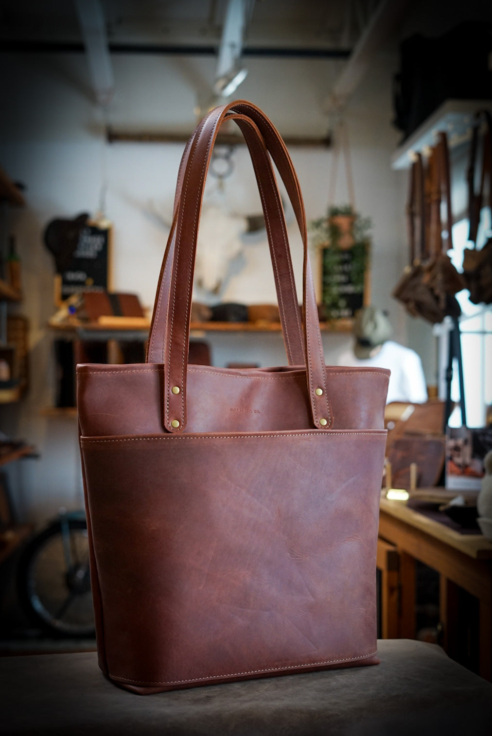 Stylish Tote Bag in Oro Logger Brown - Eco-Friendly Canvas Shoulder Bag for Women & Men - Perfect for Shopping, Beach, Work & Travel