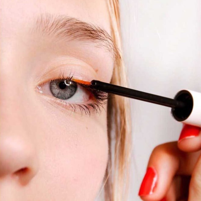 Platinum Long Lash Mascara - Volumizing & Lengthening Waterproof Eyelash Enhancer for Dramatic Eye Makeup | Perfect for Daily Wear, Special Occasions & Photo Shoots