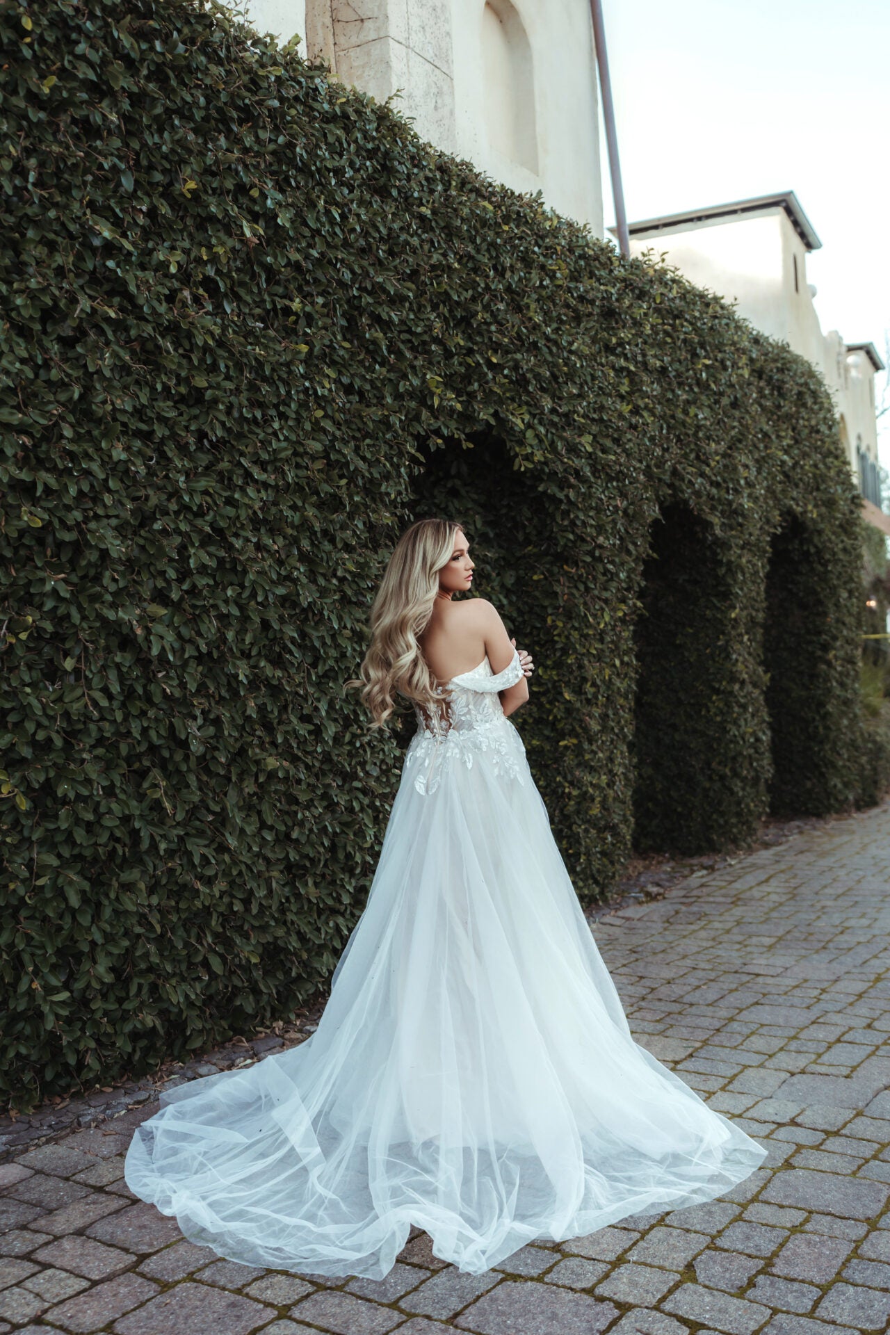 Kiana Stella York - Elegant Women's Fashion Jewelry for Parties, Weddings & Special Occasions