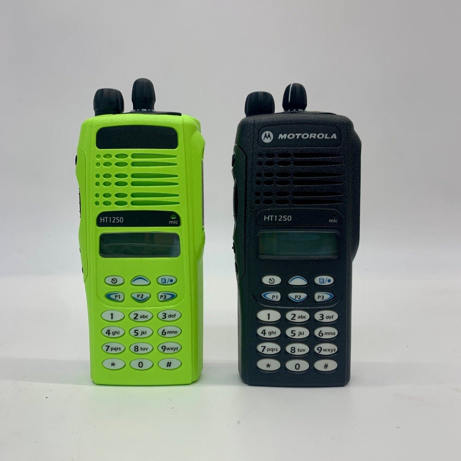 Motorola UHF HT1250 AAH25SDH9AA6AN Model 3 Full Keypad Two-Way Radio - Durable Portable Walkie Talkie for Construction, Security & Outdoor Adventures
