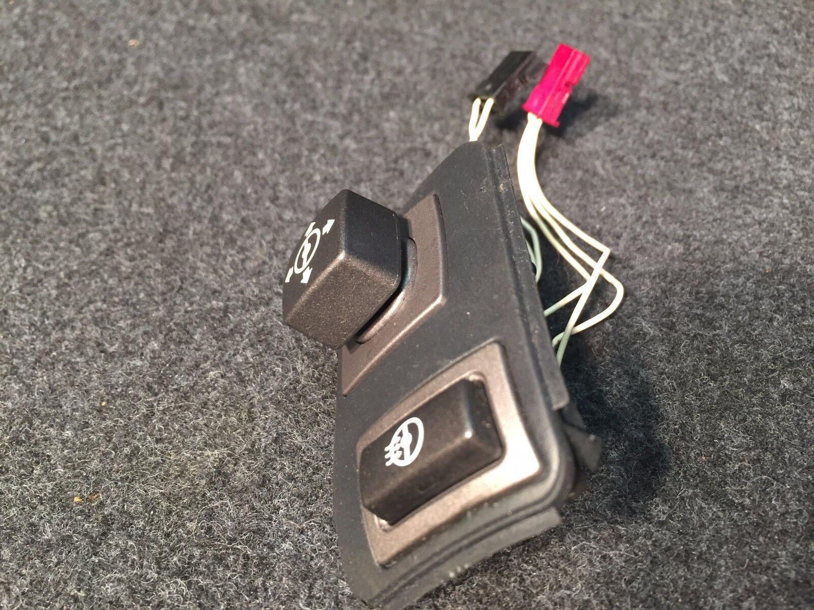02 03 04 05 BMW 745i 745li E65 E66 OEM Steering Wheel Adjustment & Heat Switch - Perfect for Winter Driving & Luxury Car Upgrades
