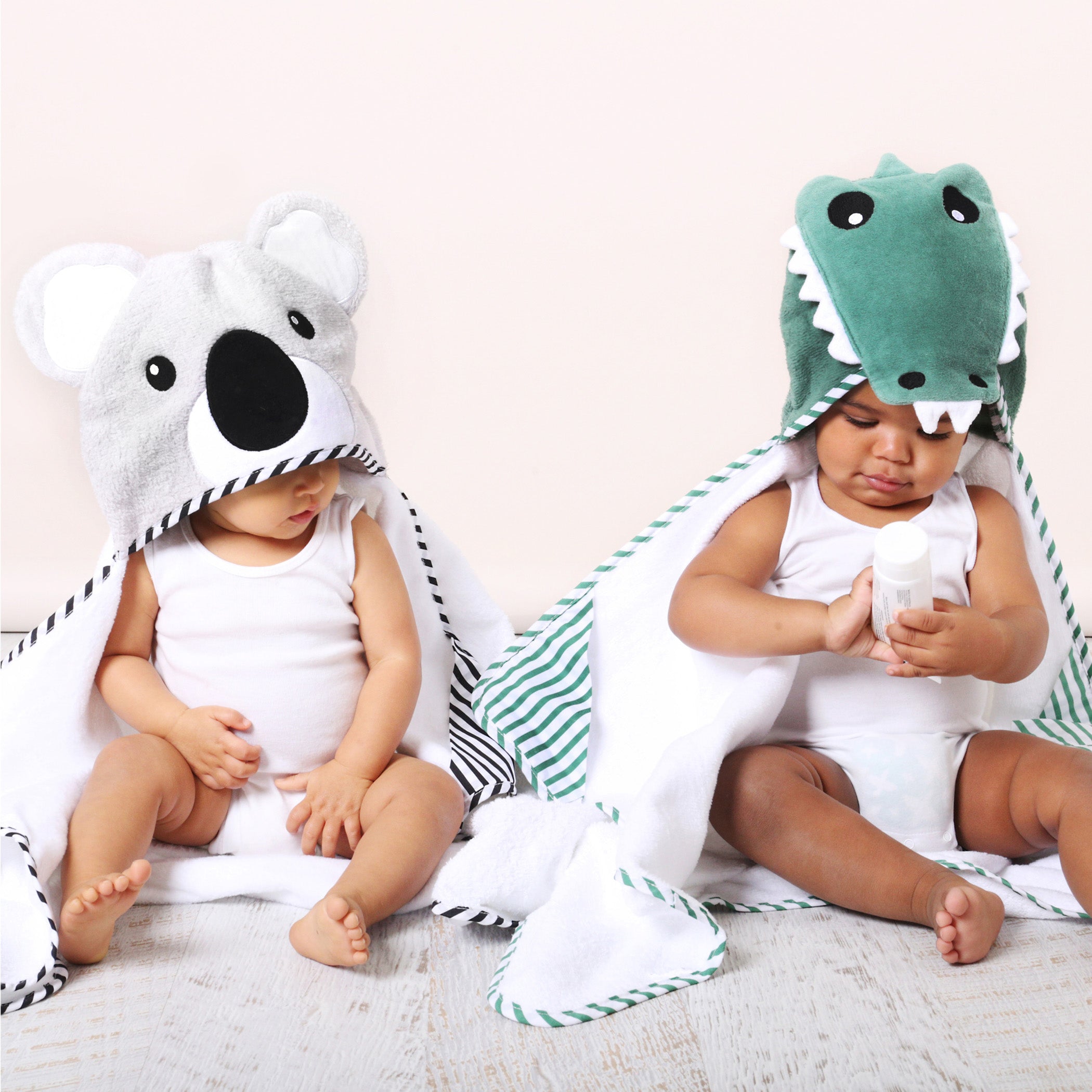 Cute Koala Hooded Bath Towel for Kids - Soft & Absorbent Australian Animal Themed Bathrobe for Boys & Girls - Perfect for Bath Time, Swimming, and Beach Fun