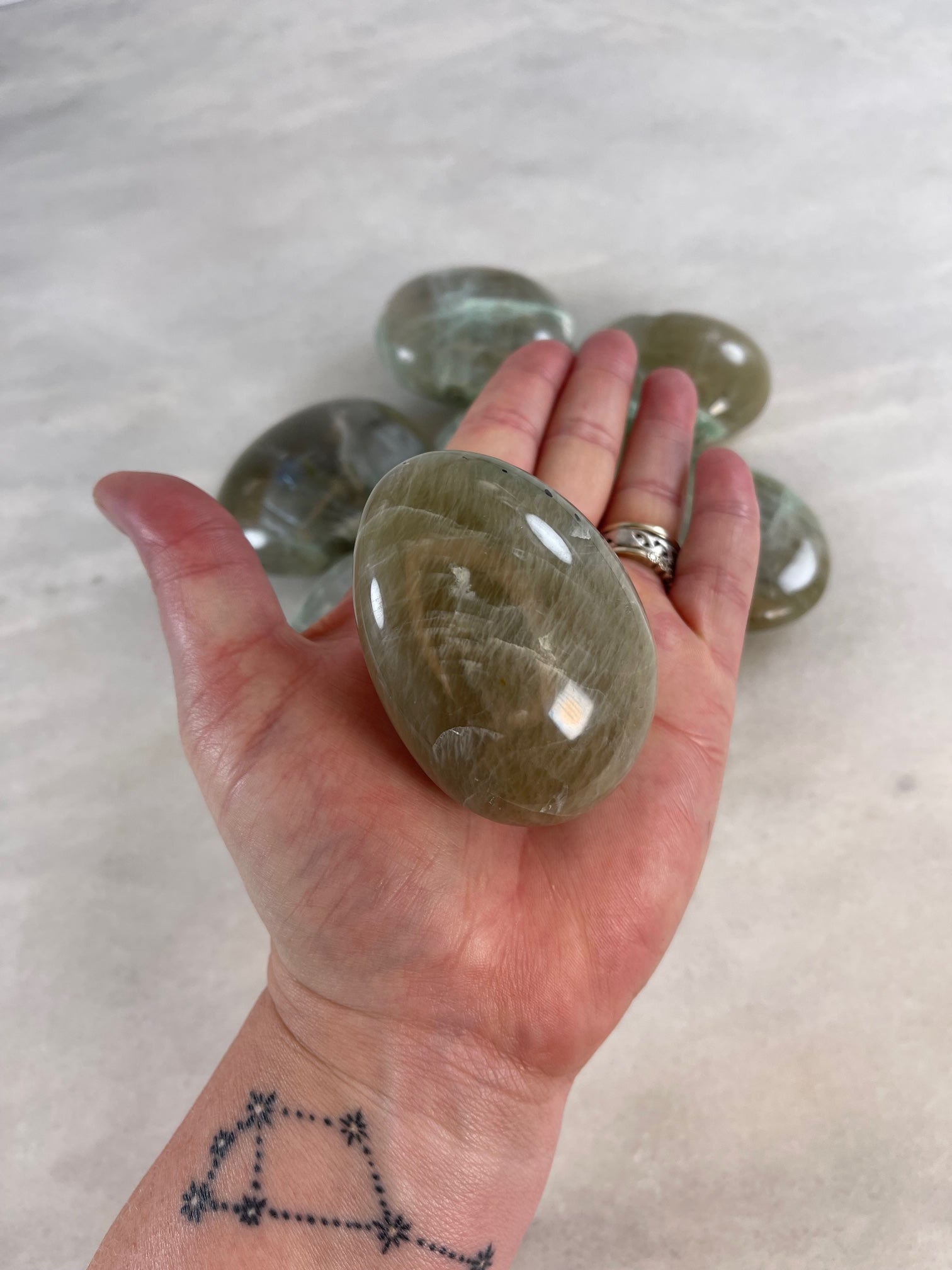 Natural Garnierite Palm Stone - Healing Crystal for Stress Relief & Meditation | Perfect for Reiki, Chakra Balancing & Spiritual Healing