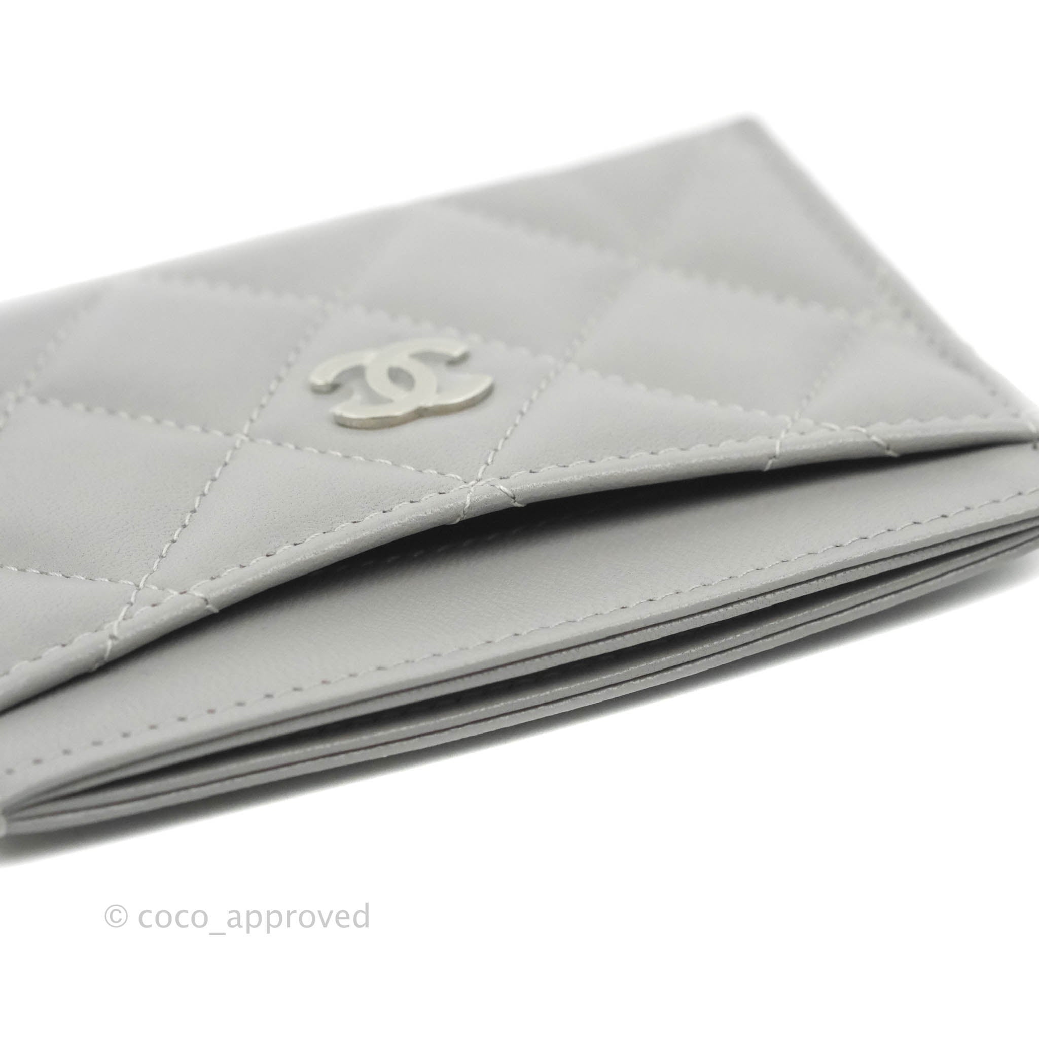 Chanel Classic Flat Card Holder in Grey Lambskin with Silver Hardware - Luxury Compact Wallet for Everyday Use & Travel