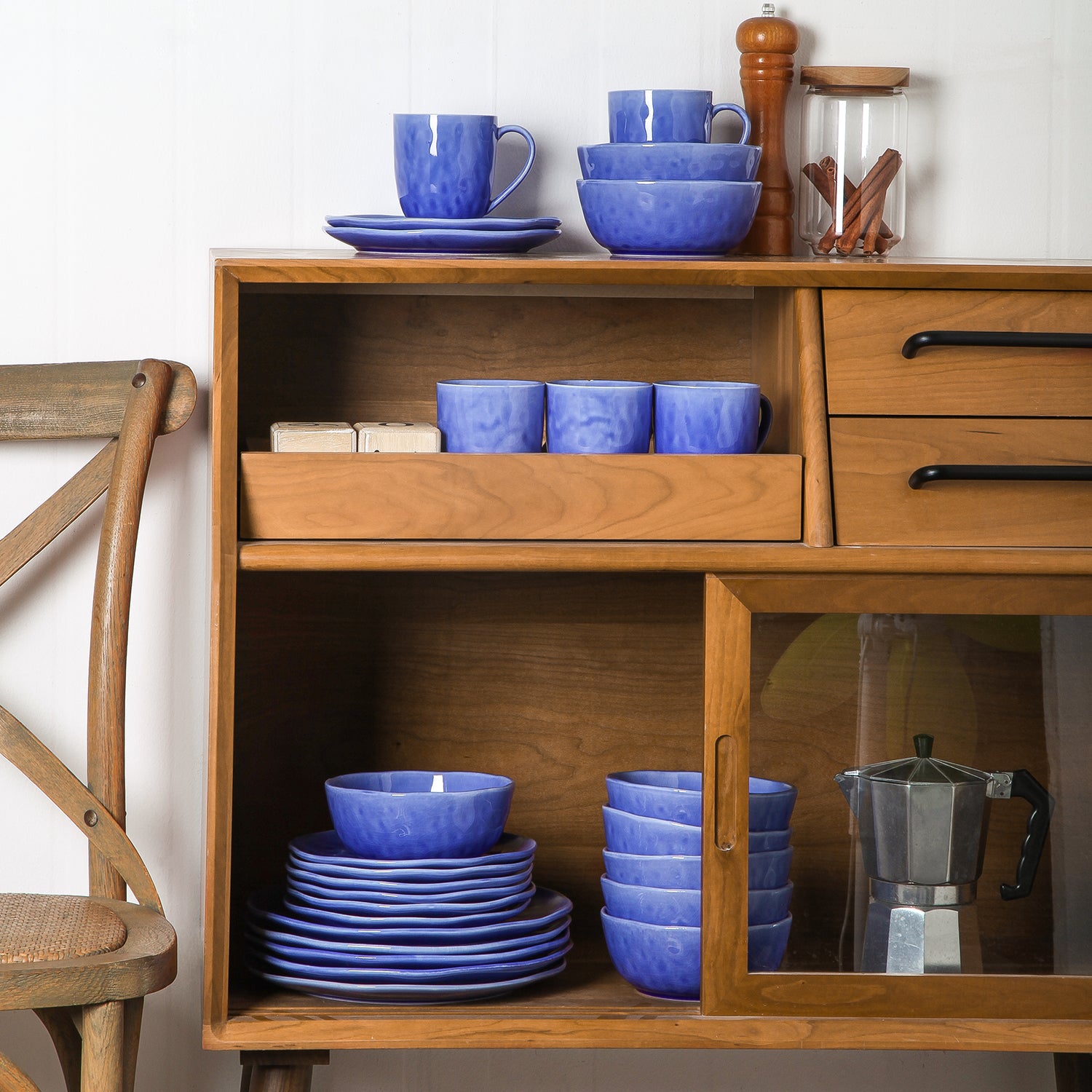 Constance Porcelain Dinnerware Set - Elegant Blue 16-Piece Dinnerware Set for Formal Dining, Entertaining & Special Occasions