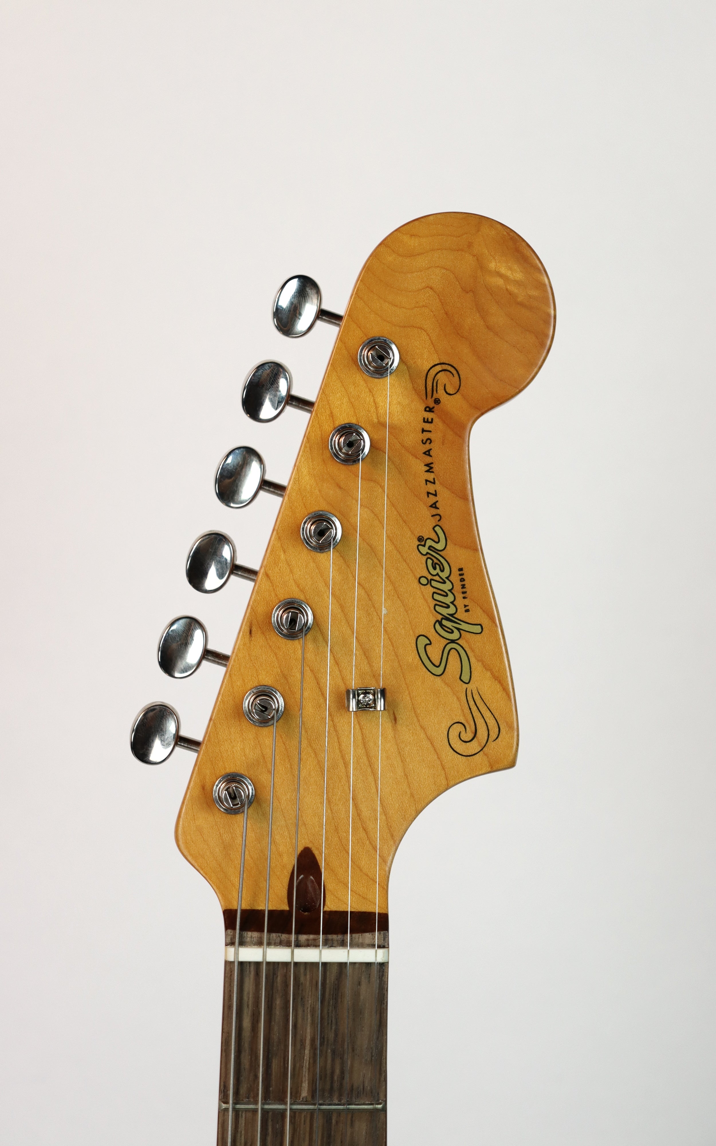 Squier Classic Vibe '60s Jazzmaster Electric Guitar Bundle with Fender Mustang LT25 Amp - 3-Color Sunburst Finish | Perfect for Beginners, Home Practice & Small Gigs