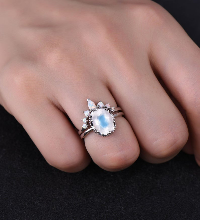 14K/18K Gold Faceted Moonstone Engagement Ring Set for Women - Vintage Wedding Band, Promise Ring, Anniversary Gift - Perfect for Proposals, Bridal Jewelry & Special Occasions