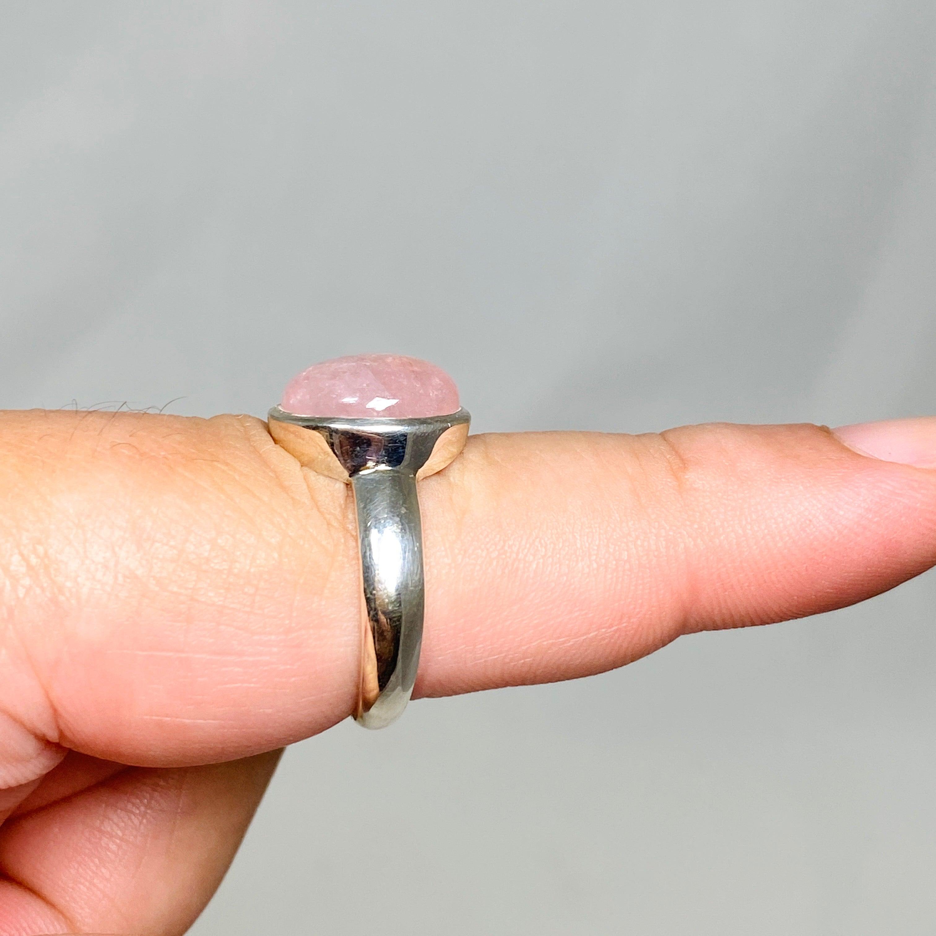 Morganite Oval Ring Size 9.5 - 14K Rose Gold Engagement Ring for Women, Dainty Wedding Band, Anniversary Gift for Her - Perfect for Proposals, Valentine's Day & Special Occasions