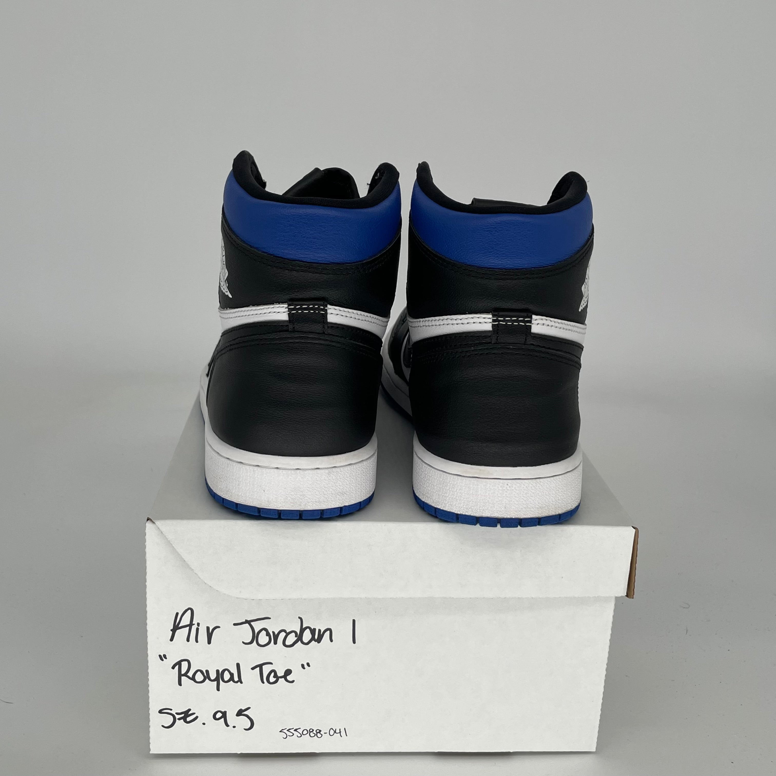 AIR JORDAN 1 ROYAL TOE Men's Basketball Shoes Size 9.5 - Style 555088-041 - Perfect for Streetwear & Sneaker Collectors