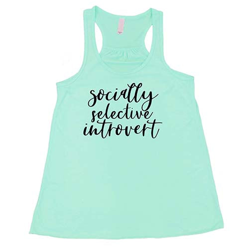 Socially Selective Introvert Shirt - Funny Graphic Tee for Introverts & Shy People - Perfect for Casual Wear, Parties & Gifts