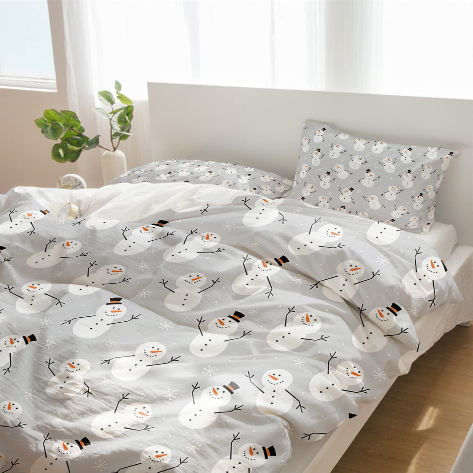 California King Duvet Cover Set - 3 Piece Winter White Cartoon Snowman Printed Luxury Comforter Cover with 2 Pillow Shams | Soft & Cozy Bedding for Christmas Decor & Bedroom Upgrade