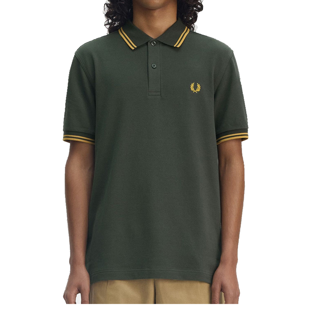 Fred Perry Men's Twin Tipped Polo Shirt in Court Green - Classic Casual Wear for Golf, Tennis & Everyday Style