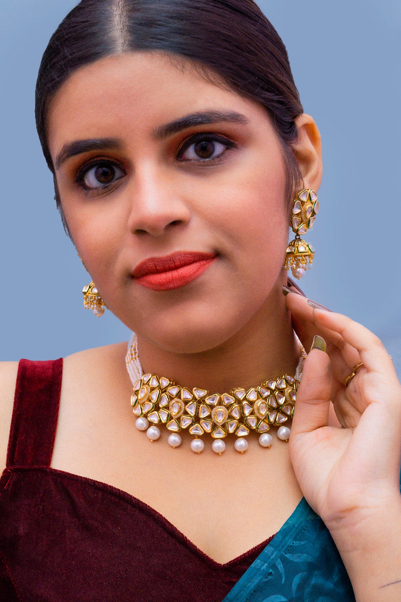 Elegant Gold Plated Royal Kundan Choker Necklace Set with Matching Earrings | Indian Bridal Jewelry | Perfect for Weddings, Parties & Special Occasions (D370)