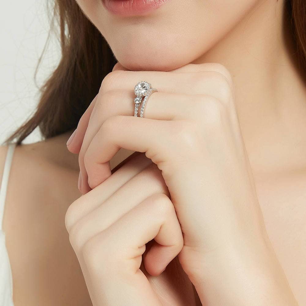 BERRICLE Sterling Silver 3-Stone Oval Cut Cubic Zirconia Engagement Ring Set for Women - 1.2 Carat CZ Wedding Band, Rhodium Plated Size 4-10 - Perfect for Proposals, Anniversaries & Special Occasions