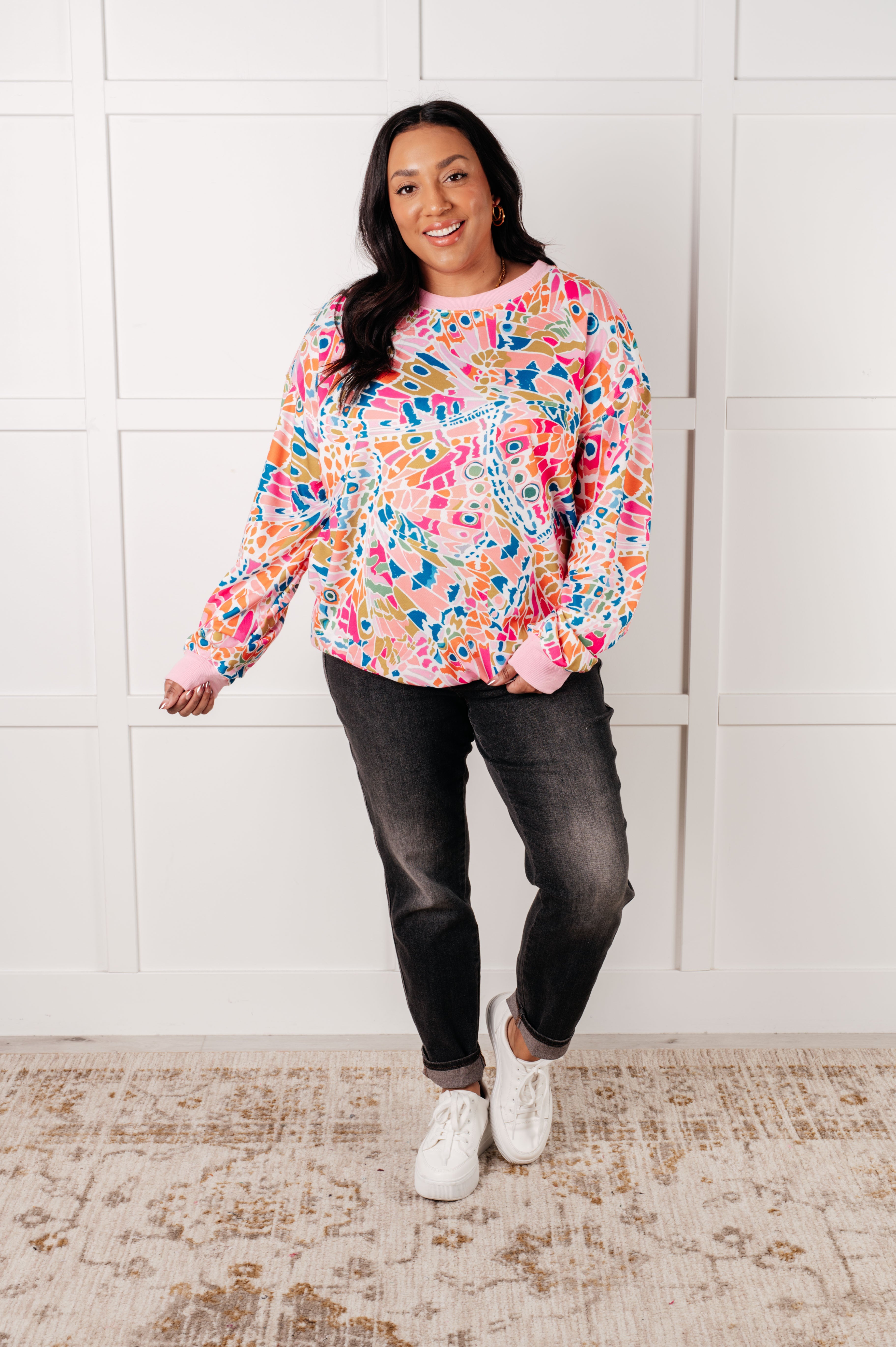 Abstract Print Pullover Sweatshirt - Trendy Confusing Times Design for Casual Wear & Street Style