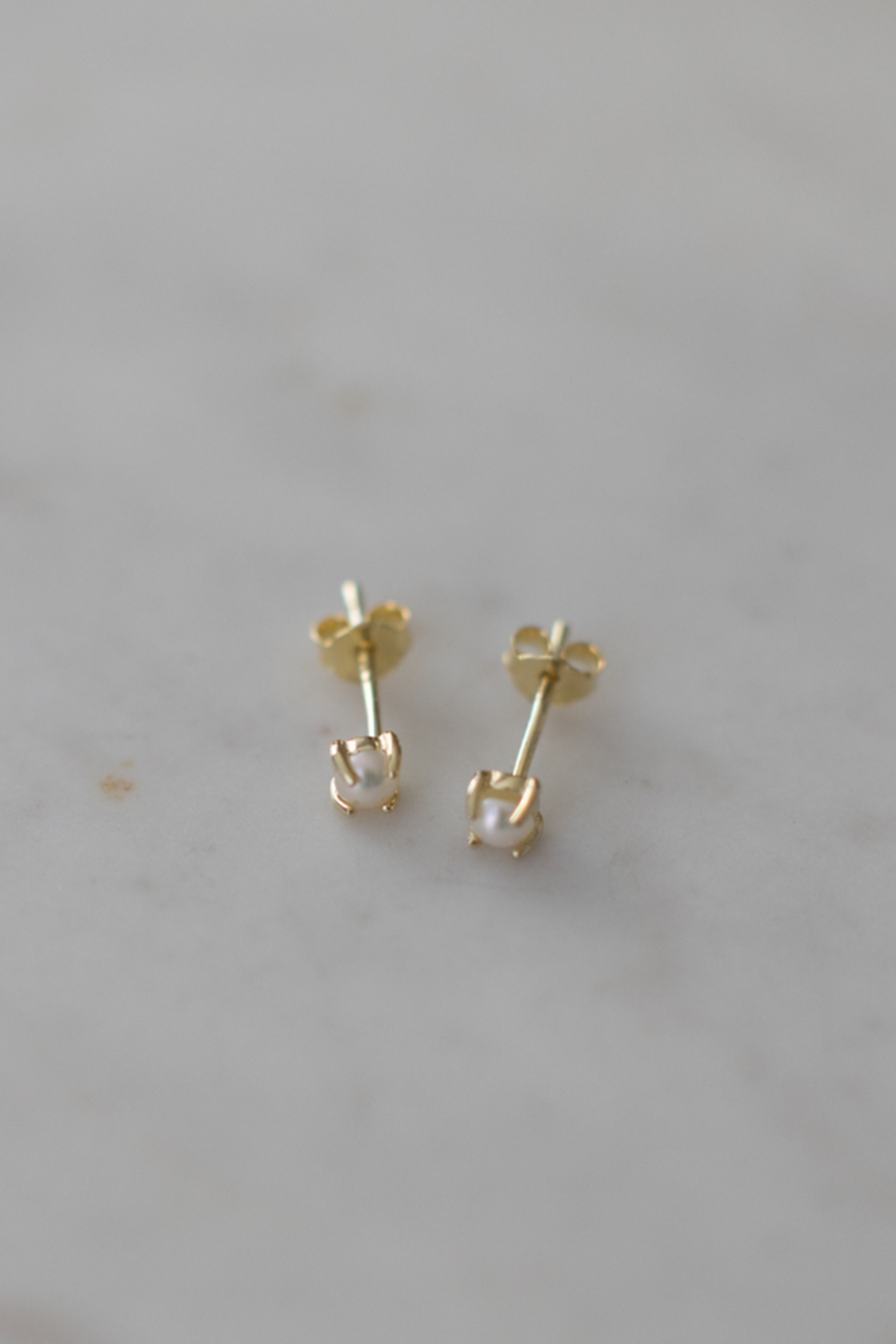 Mini Gold Pearl Stud Earrings for Women - Elegant & Dainty Jewelry for Everyday Wear, Parties & Gifts