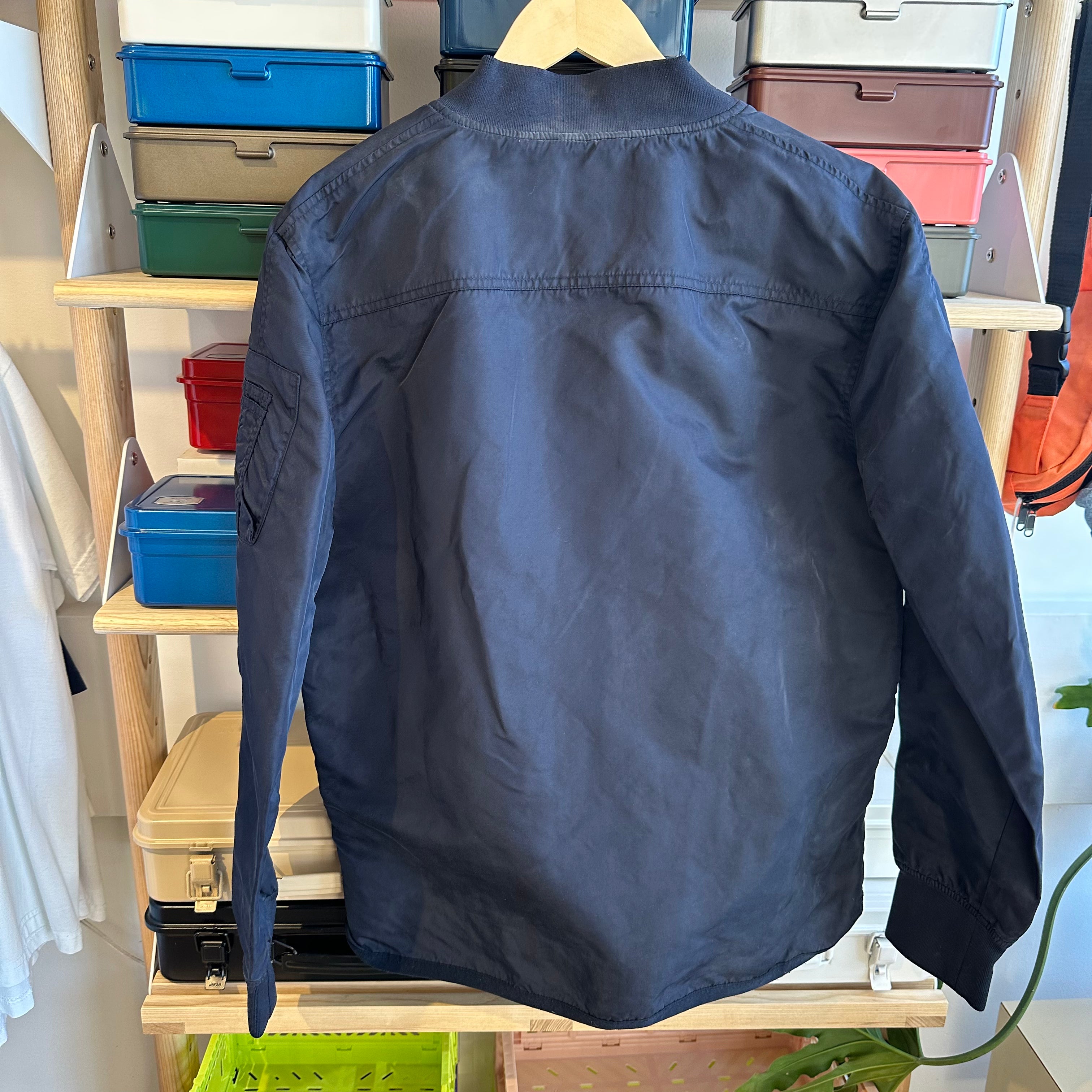 Black Jacket for Men & Women | Stylish Lightweight Outerwear for Fall & Winter | Perfect for Casual Outings, Travel & Outdoor Activities