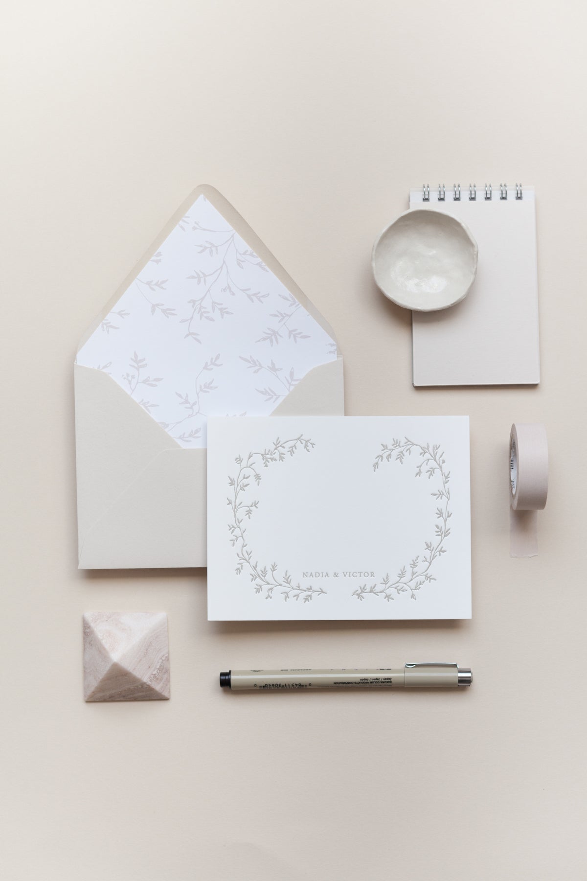 Elegant Jasmine Floral Envelope Liners for Wedding Invitations, Greeting Cards & Scrapbooking - Premium Decorative Paper for DIY Crafts & Stationery
