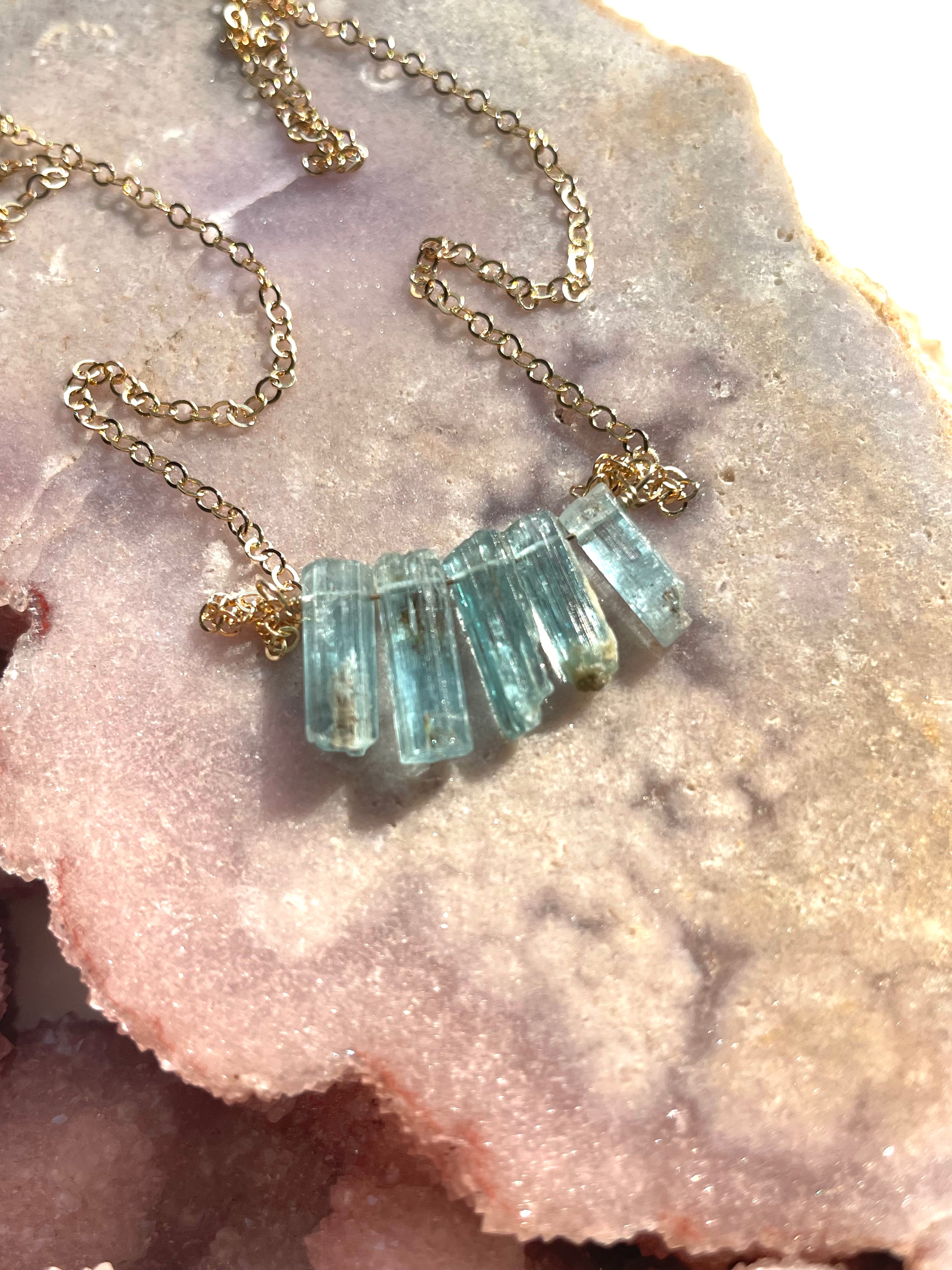 Natural Raw Blue Aquamarine Necklace - 14K Gold Filled Pendant Jewelry for Women - Perfect for Everyday Wear, Gifts & Special Occasions
