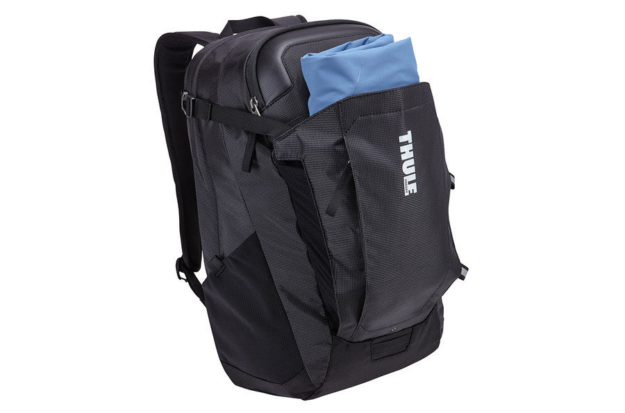 Thule EnRoute Triumph 2 Daypack - Lightweight Hiking Backpack for Men & Women, 20L Water-Resistant Travel Backpack with Laptop Sleeve - Perfect for Commuting, Hiking & Outdoor Adventures