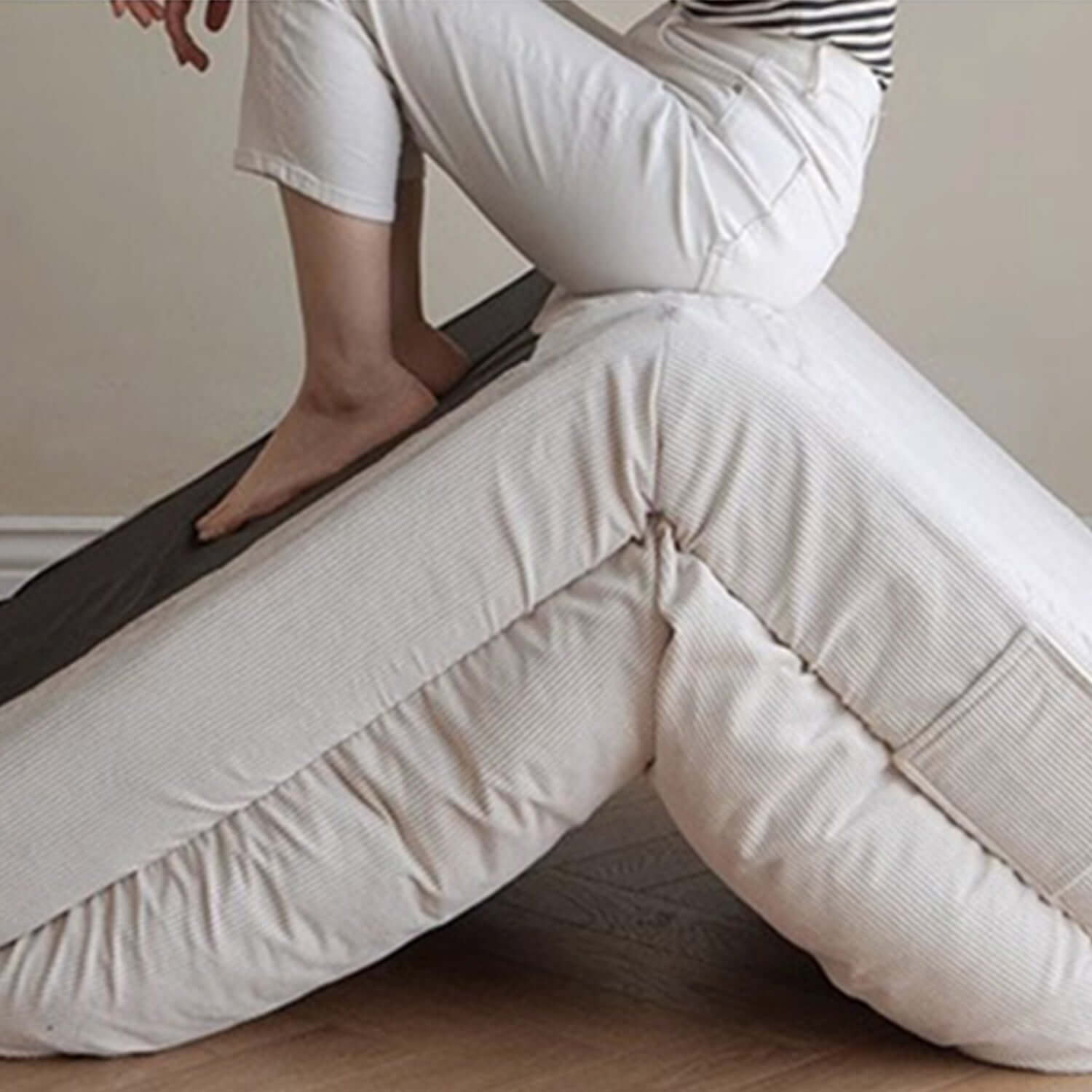 Modern Convertible Sleeper Sofa Bed - Lazy Sofa in Beige Teddy Velvet for Living Room, Guest Room & Small Spaces