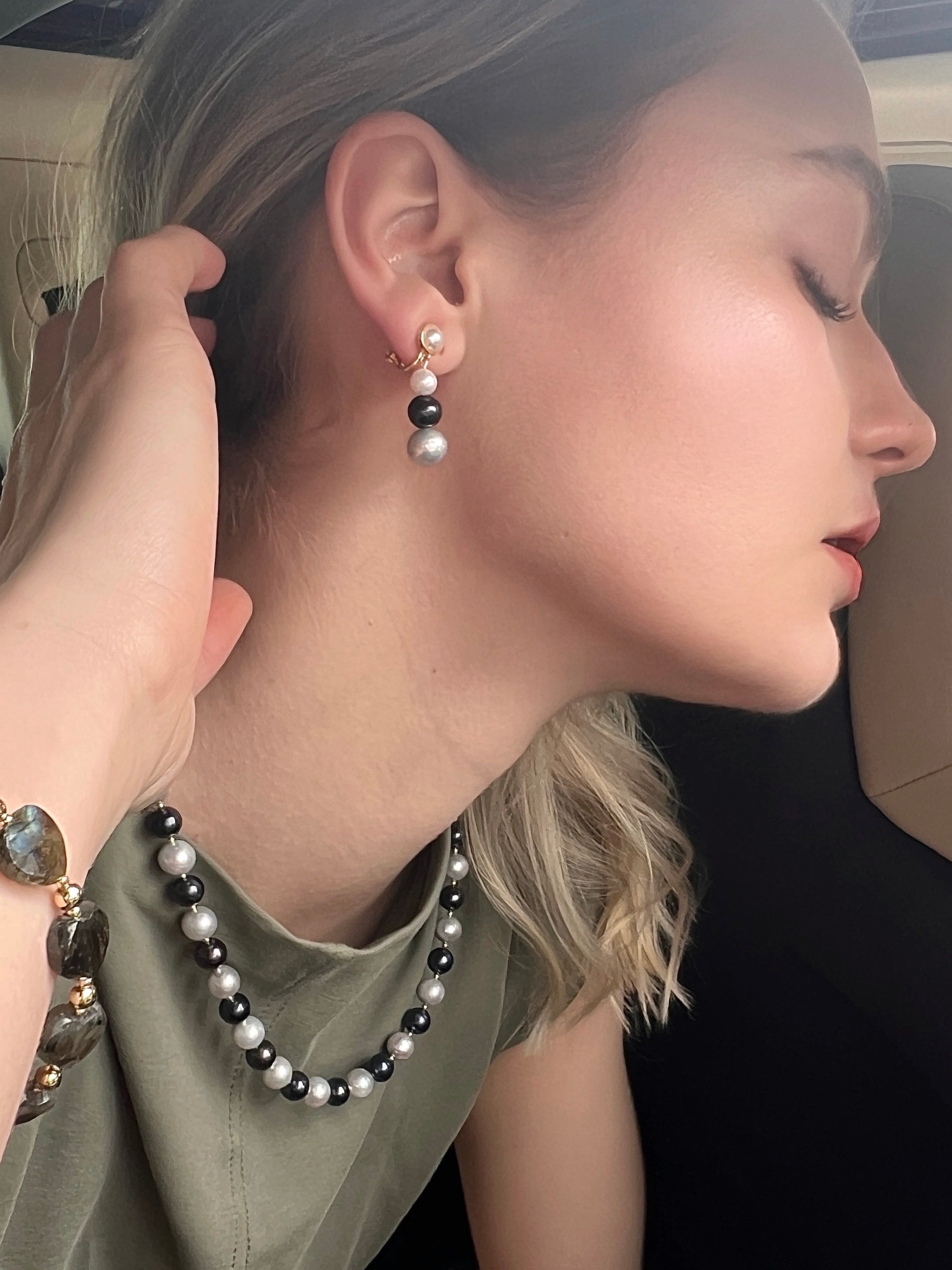 Timeless Black, Gray & White Freshwater Pearl Clip-On Earrings LE043 – Perfect for Weddings, Parties & Everyday Elegance