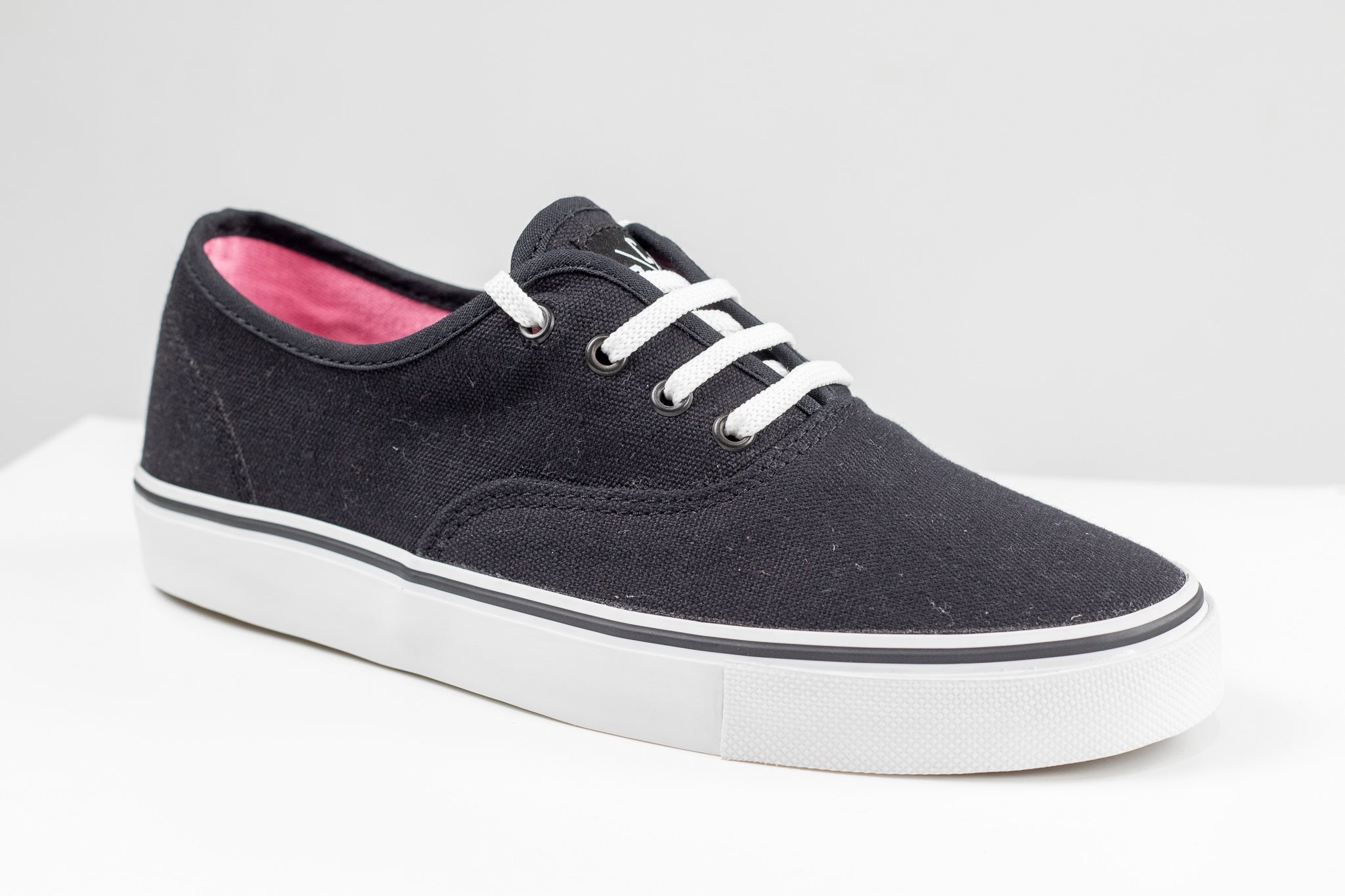 Ocn Low Deck Black/White Sneakers - Casual Comfortable Shoes for Men & Women - Perfect for Walking, Running, and Everyday Wear