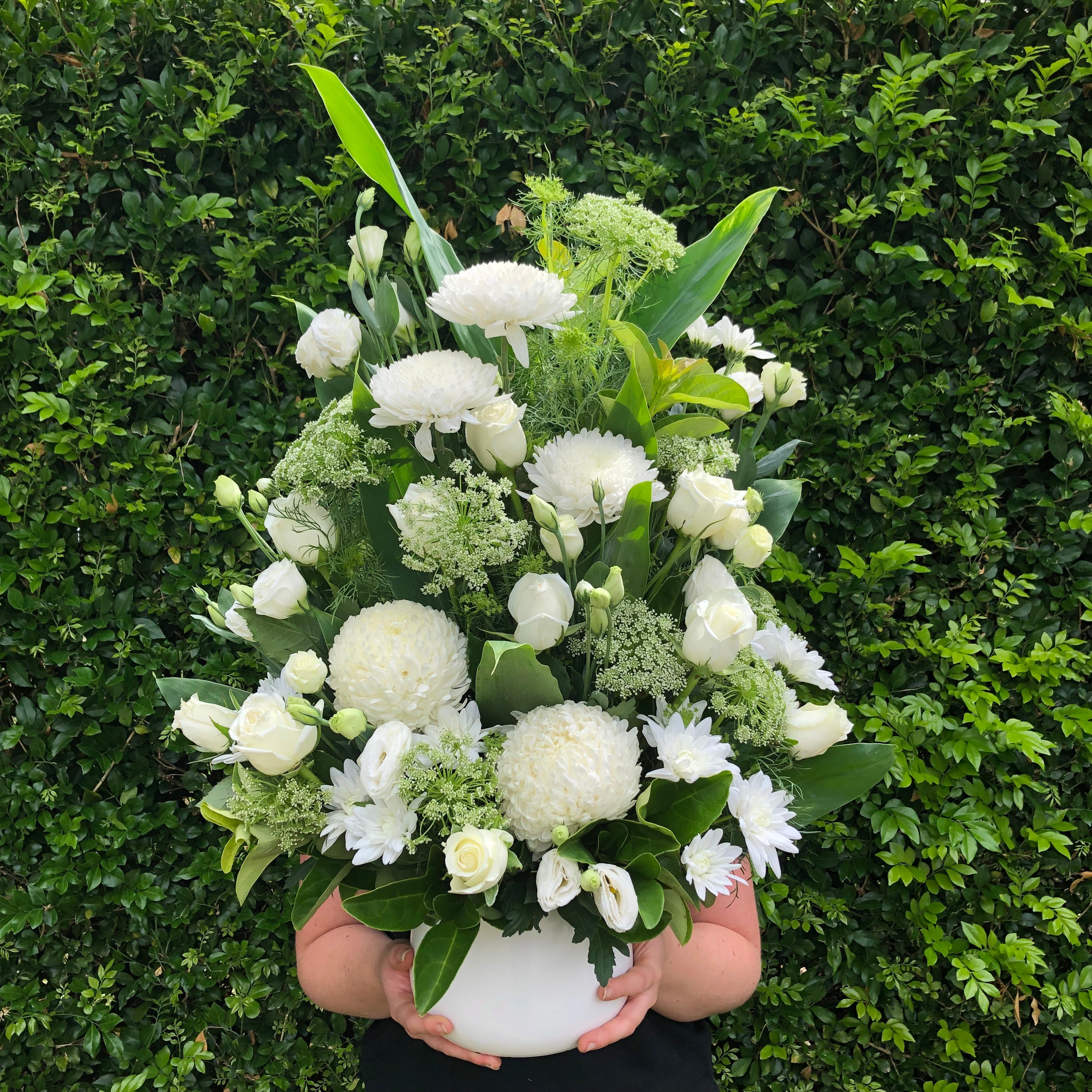 Elegant White Ceremony Arrangement Set - Perfect for Weddings, Parties & Special Events