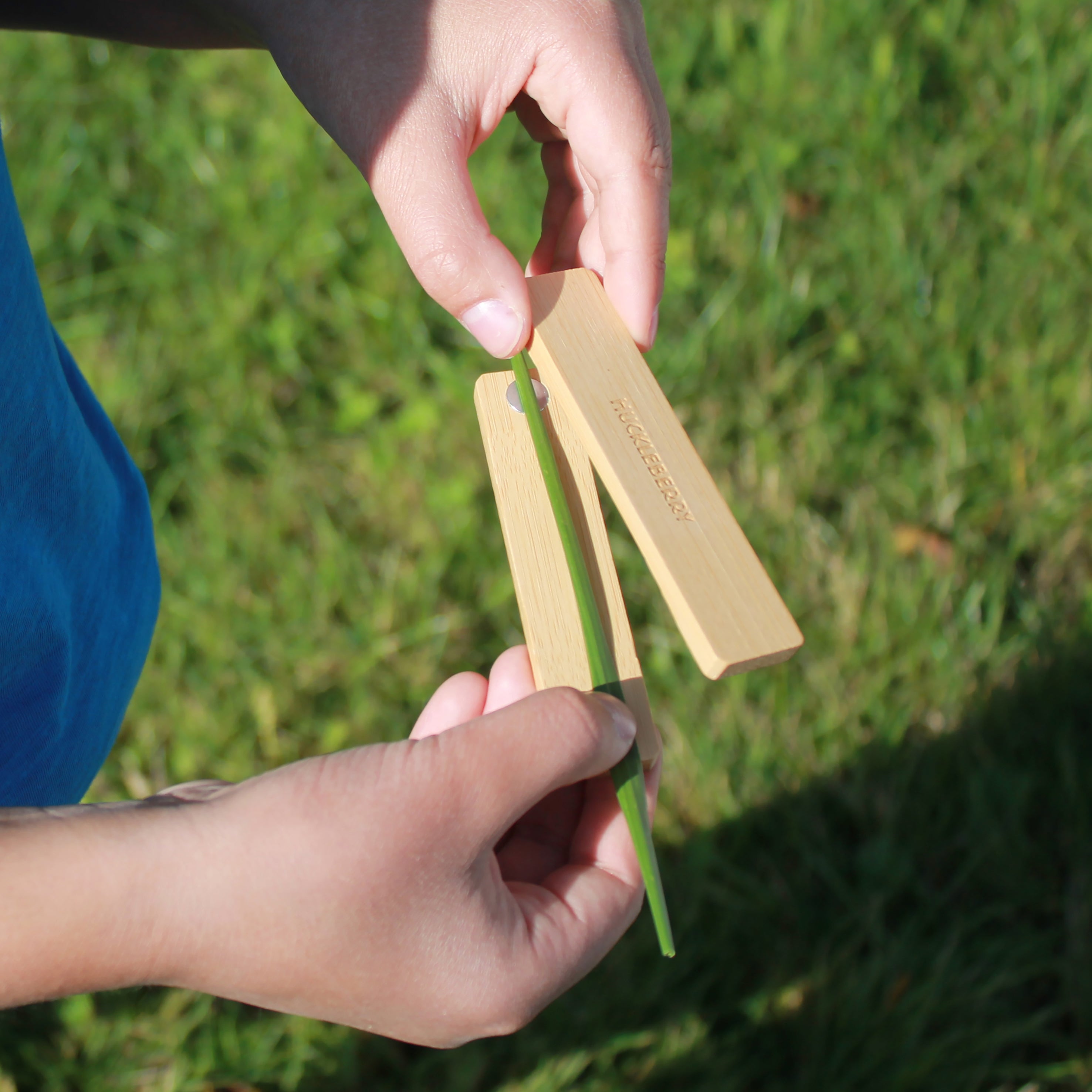 Premium Huckleberry Grass Whistle - Authentic Handmade Musical Instrument for Kids & Outdoor Enthusiasts - Perfect for Camping, Hiking, and Nature Exploration Adventures