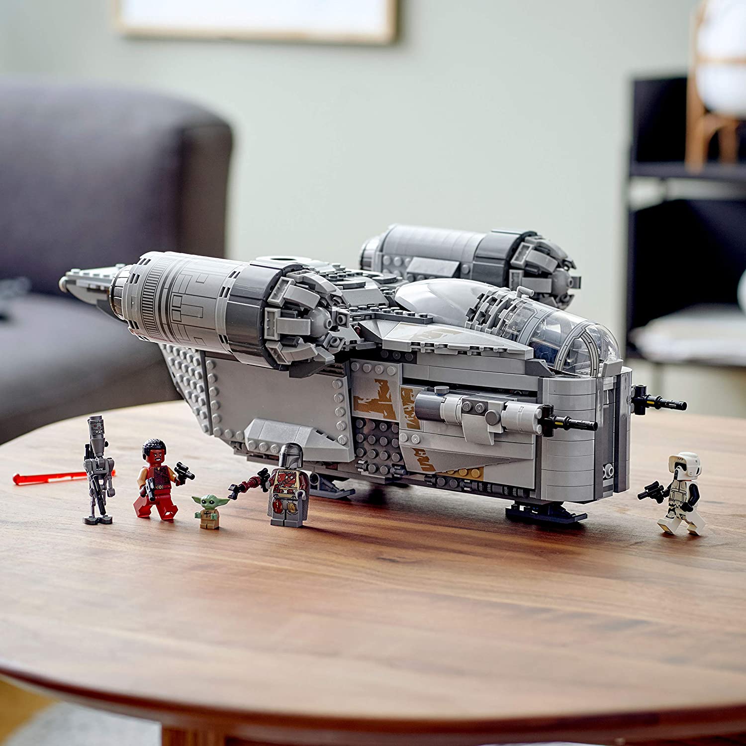 LEGO Star Wars The Mandalorian The Razor Crest 75292 Building Kit | 1,023 Pieces | Collectible Starship Model | Perfect for Display & Play | Great Gift for Star Wars Fans & LEGO Collectors | Recreate Epic Mandalorian Scenes