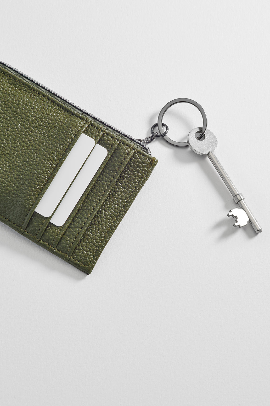 Men's Slim RFID Blocking Zipper Wallet - Secure & Stylish Card Holder for Everyday Use, Travel, and Business
