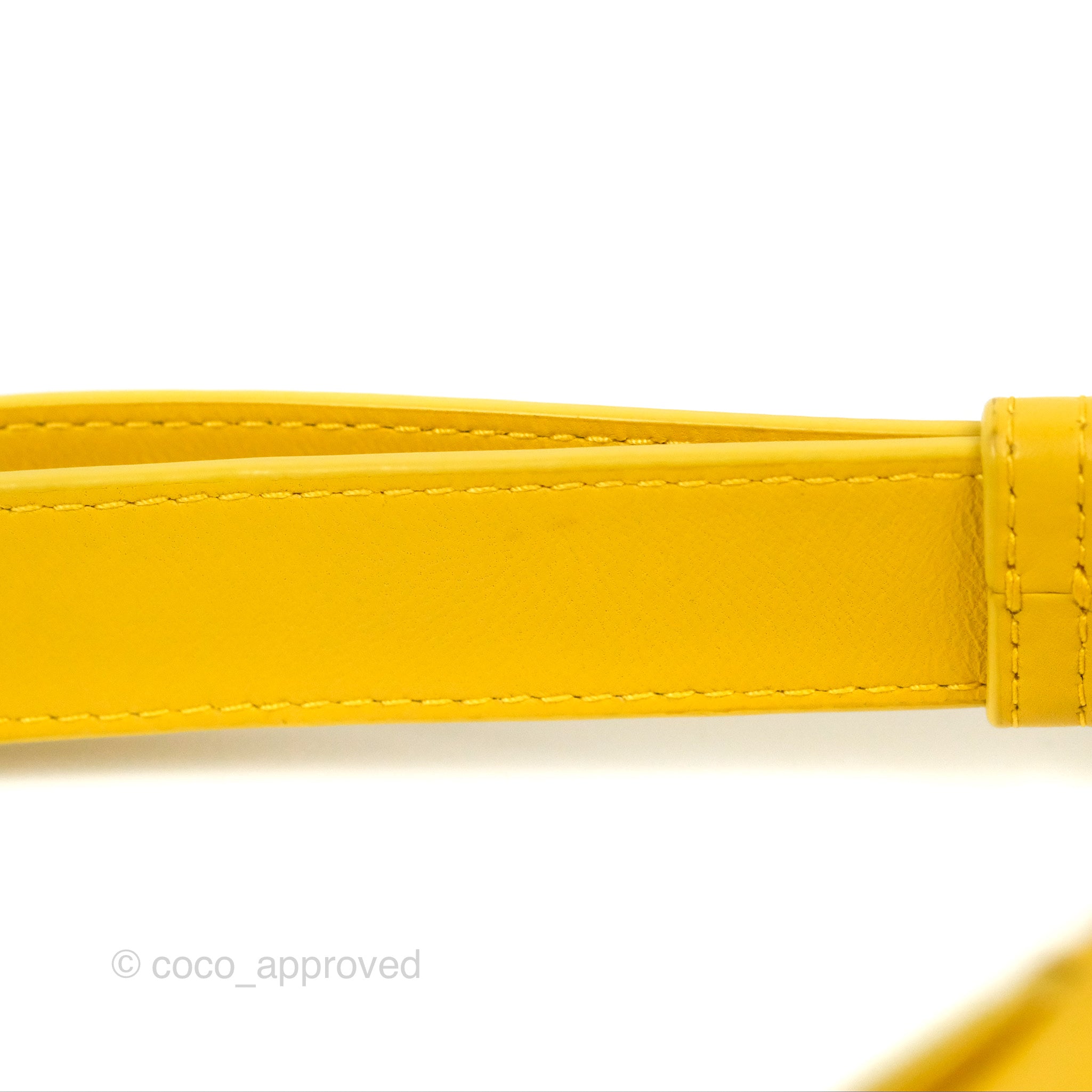 Bottega Veneta Cassette Shoulder Bag in Intrecciato Yellow Lambskin Leather - Luxury Crossbody Purse for Women, Perfect for Date Night & Evening Events