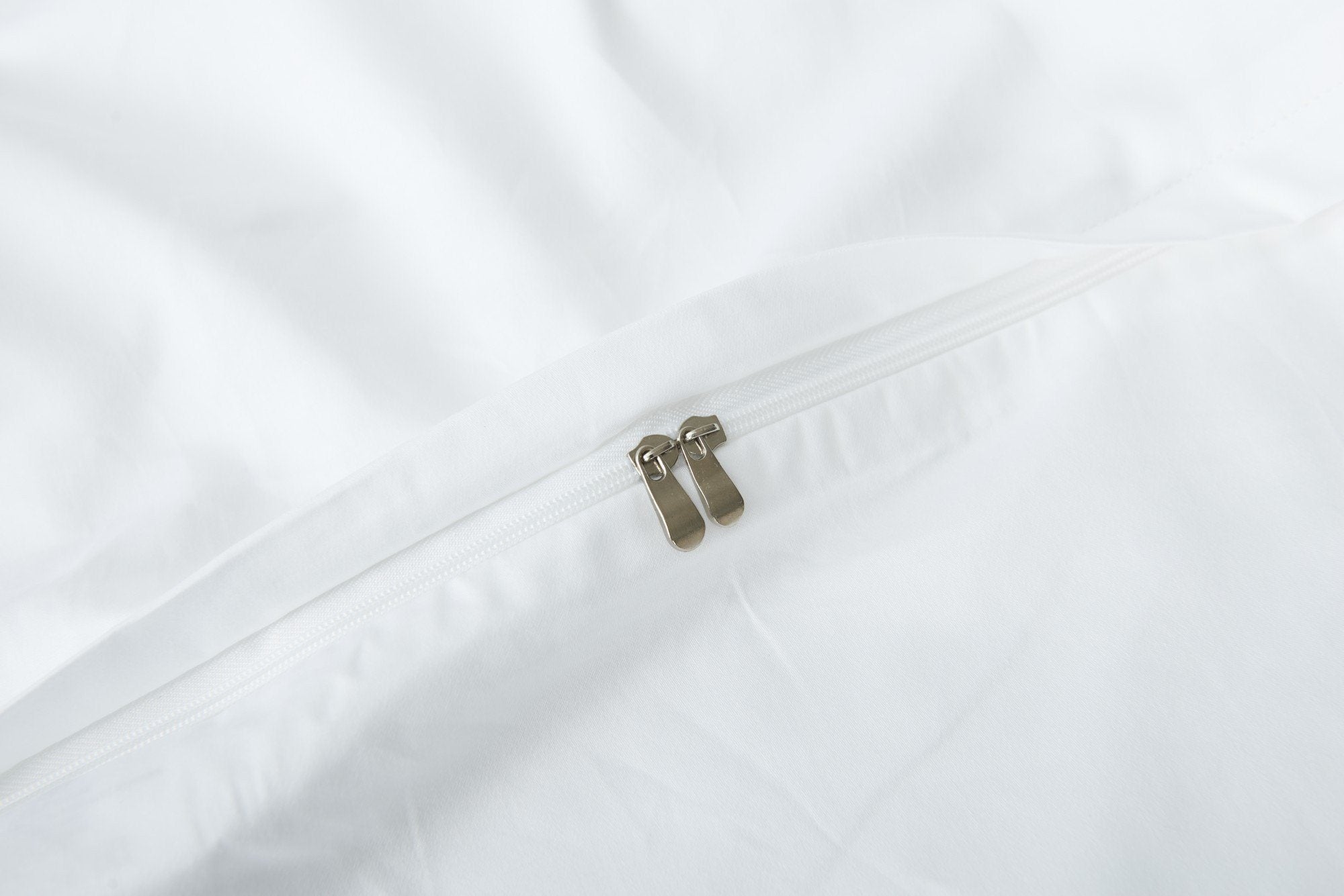 Luxury White Turquoise Stripe Fitted Sheet Set - Hotelier Prestigio™ Premium 100% Cotton Bedding for King Size Beds - Perfect for Hotels, Guest Rooms & Upscale Home Decor