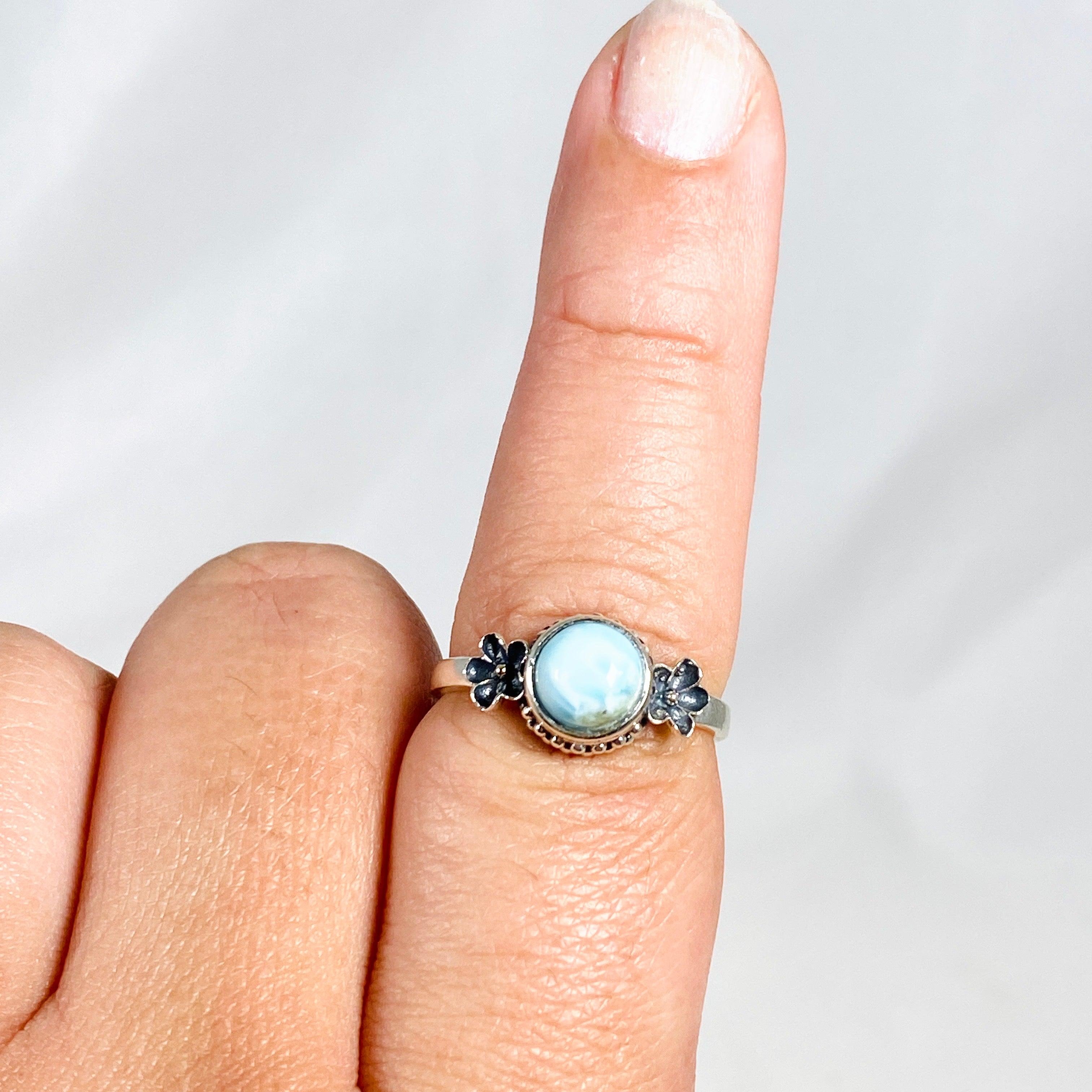 Larimar Sterling Silver Petite Round Ring with Flower Detailing - Size 9 - KRGJ3109 | Elegant Jewelry for Women, Perfect Gift for Birthday, Anniversary & Special Occasions