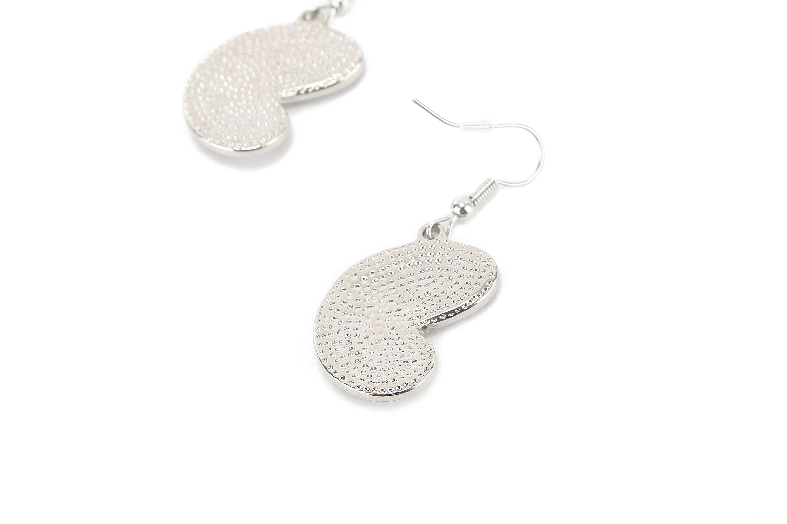 Makamae Silver Shell Earrings for Women - Handmade Boho Beach Jewelry for Summer, Parties & Gift Giving