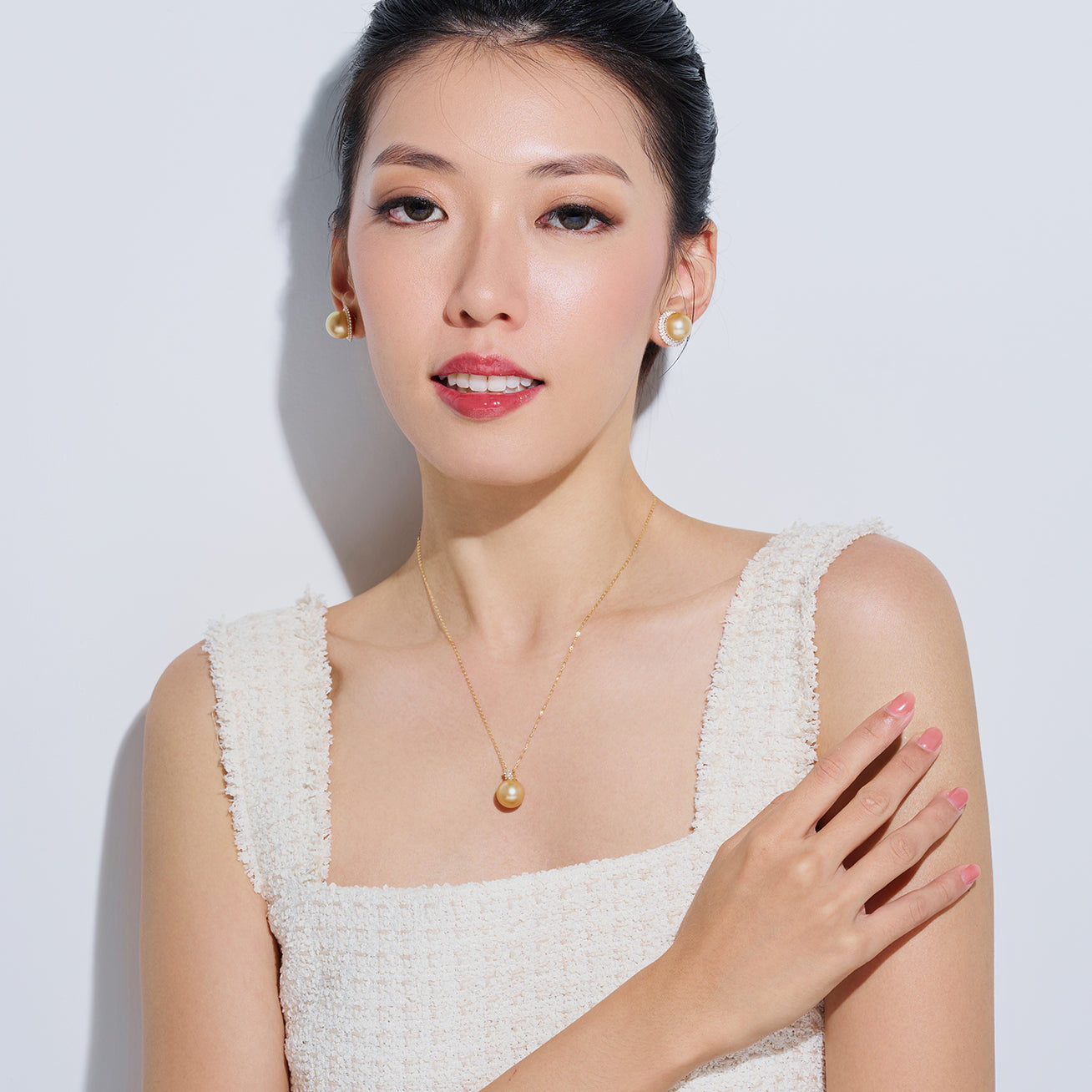18K Solid Gold South Sea Golden Pearl Necklace KN00305 - Luxury Pearl Jewelry for Women, Elegant Gift for Wedding, Anniversary & Special Occasions