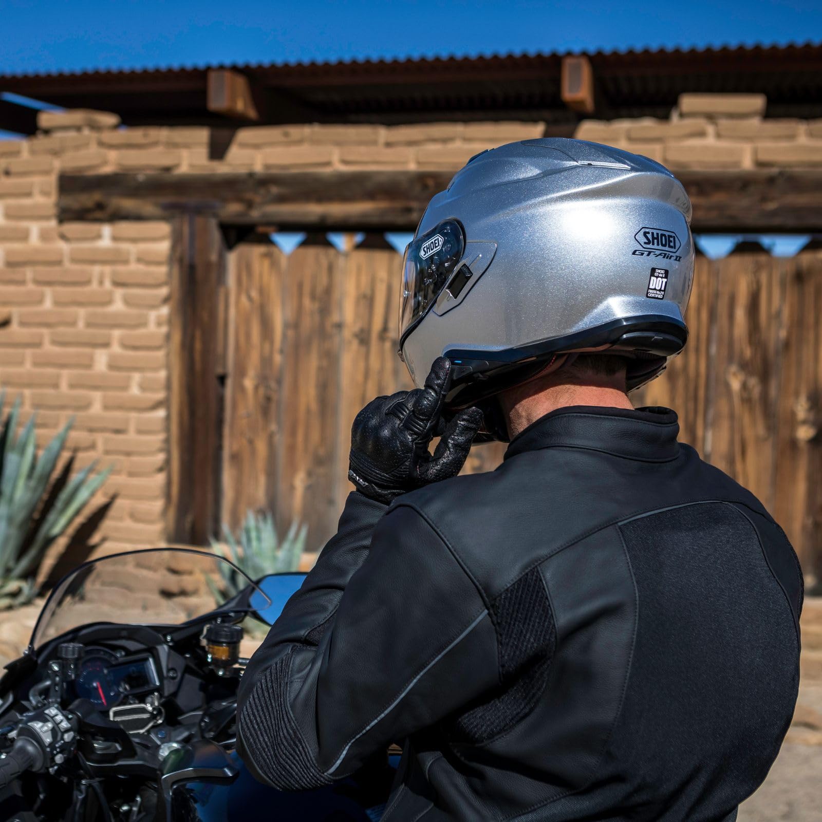 Shoei GT-Air II Motorcycle Helmet - DOT & ECE Certified Full Face Helmet for Men & Women - Lightweight, Aerodynamic Design with Pinlock Ready Visor - Perfect for Street Riding, Commuting & Long Distance Tours